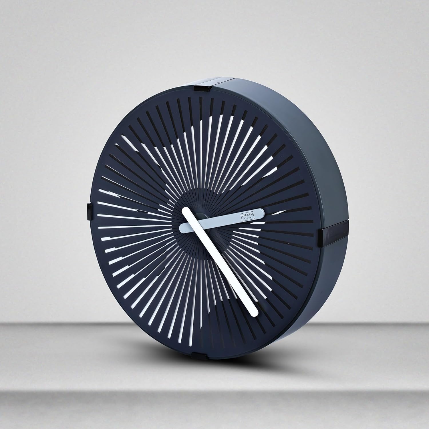 CLOCK HY 106