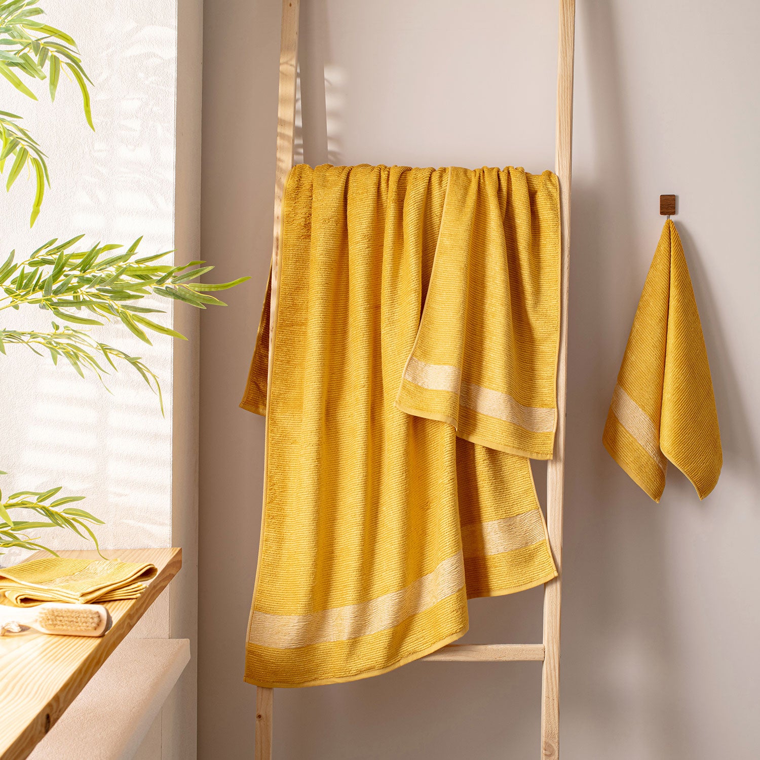 Yellow 01