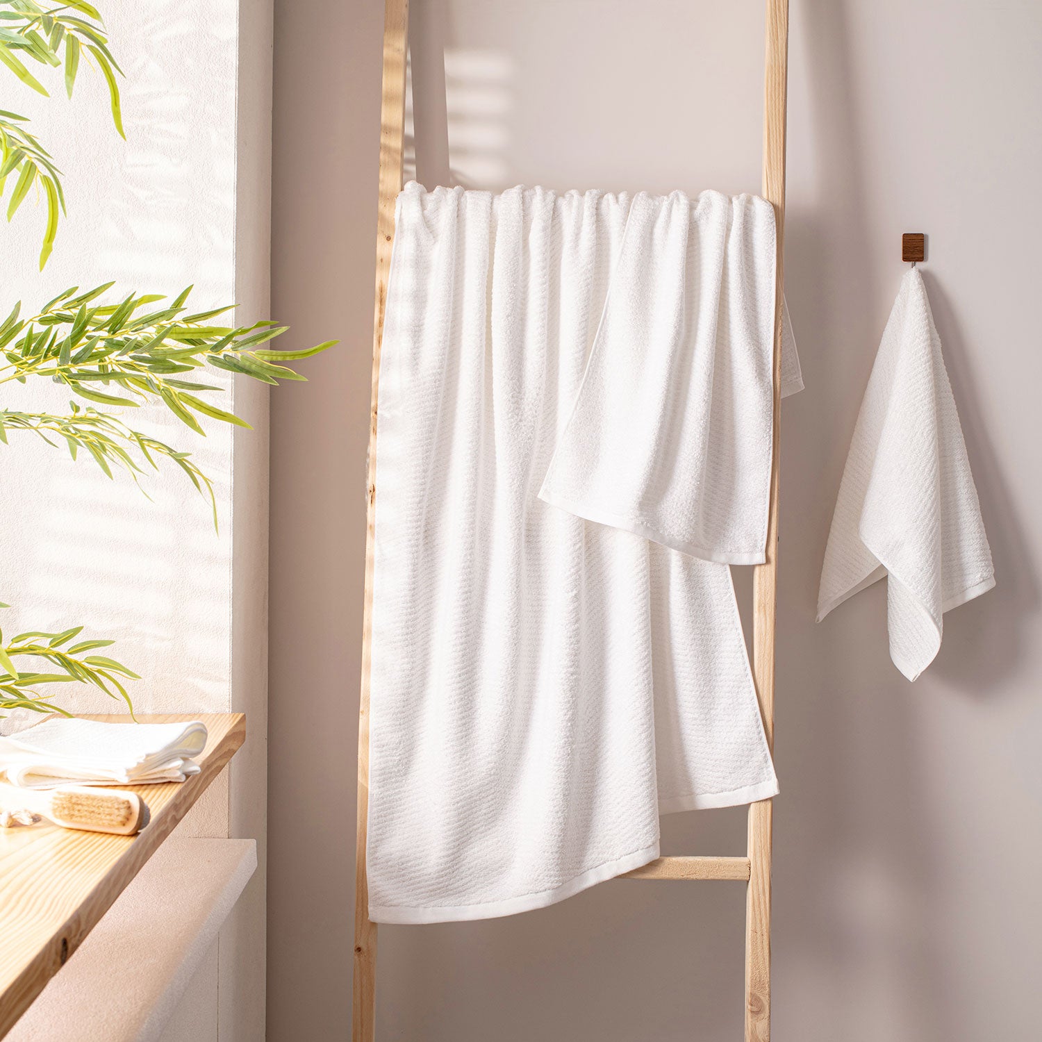 White 04