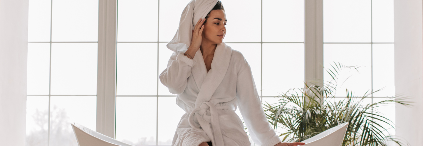 files/bathrobe_4a8bf75d-4e98-4eaf-a422-2f60a4676cc6.png