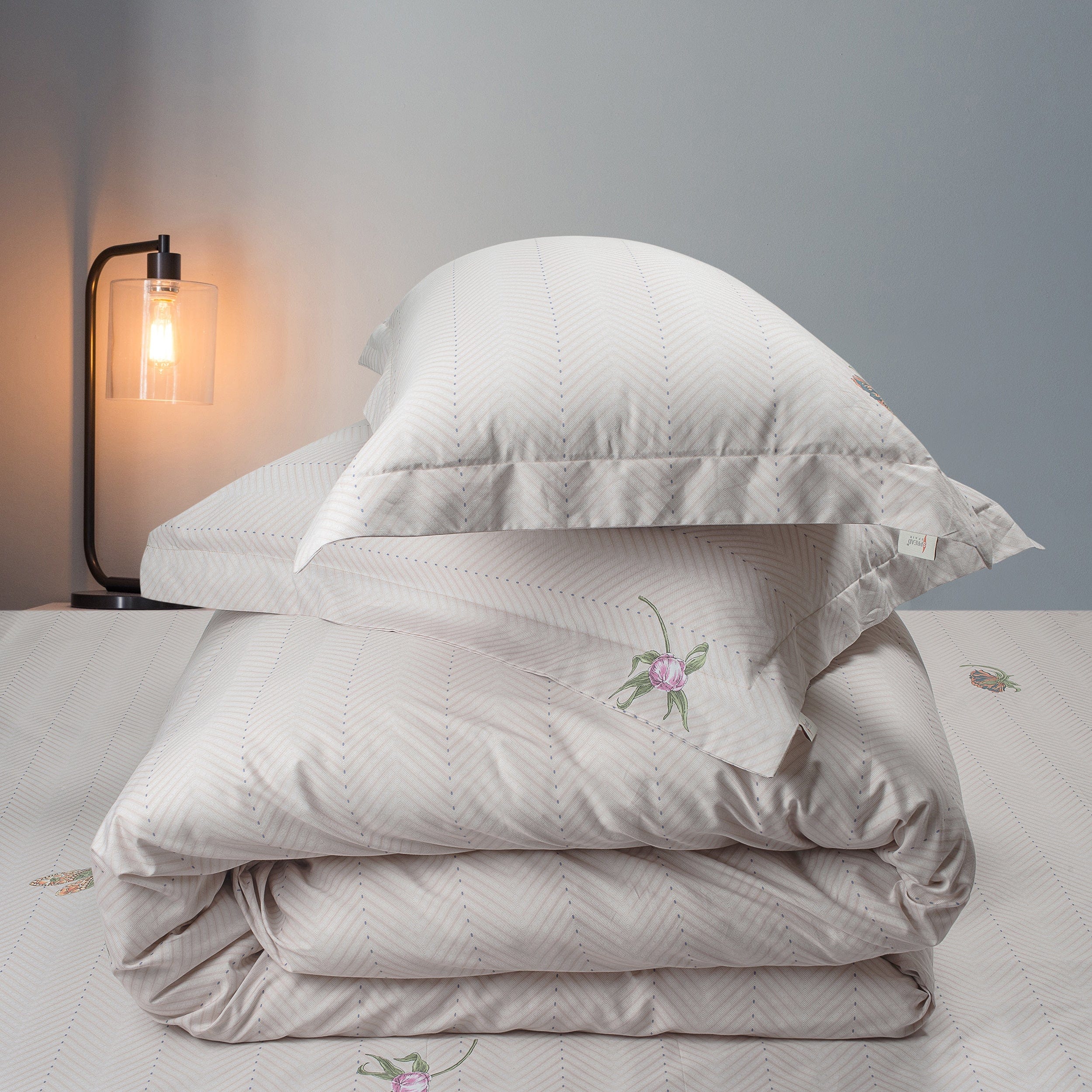 350 Tc Super King Size Bedsheet 2.74Mtr. X 2.74 Mtr. With 2 Pillow Covers