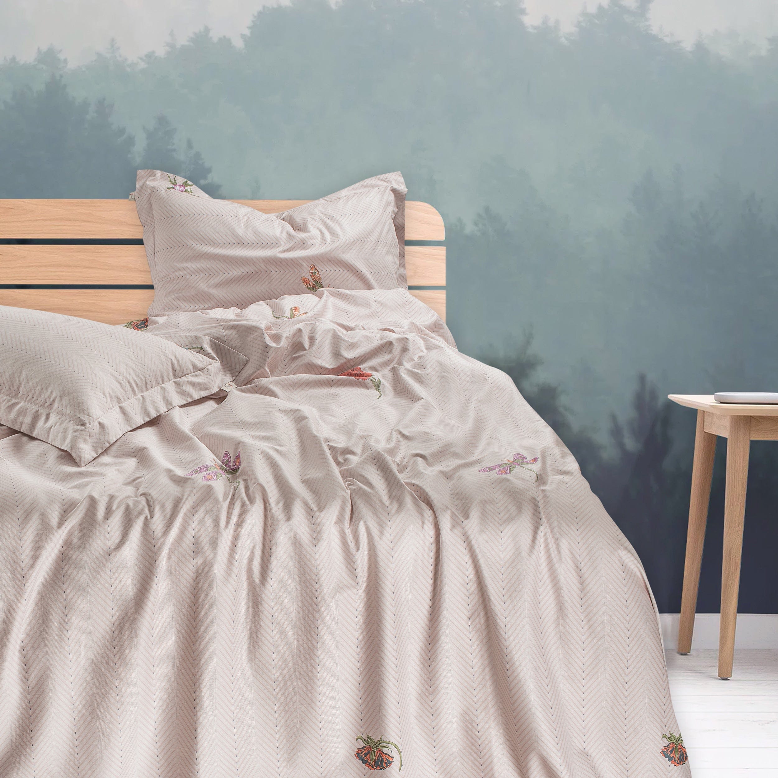 350 Tc Super King Size Bedsheet 2.74Mtr. X 2.74 Mtr. With 2 Pillow Covers
