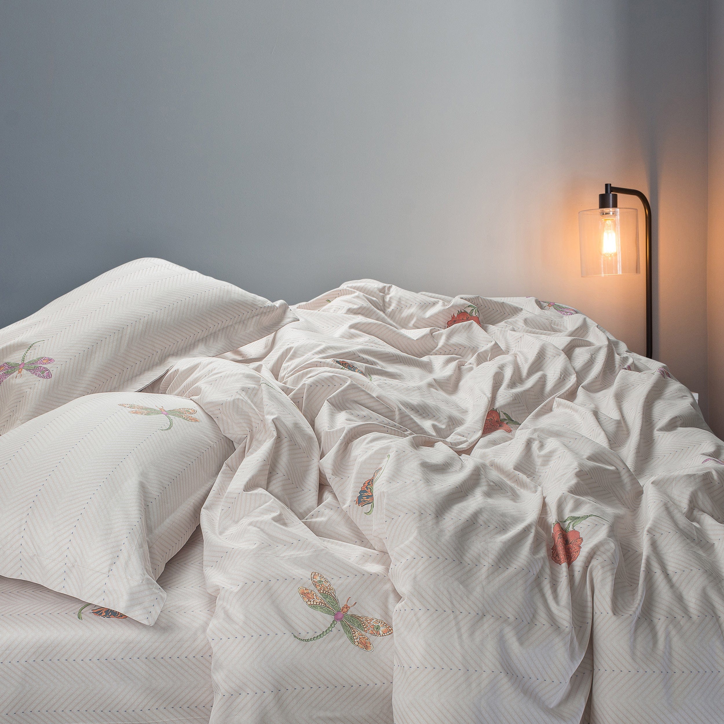 350 Tc Super King Size Bedsheet 2.74Mtr. X 2.74 Mtr. With 2 Pillow Covers