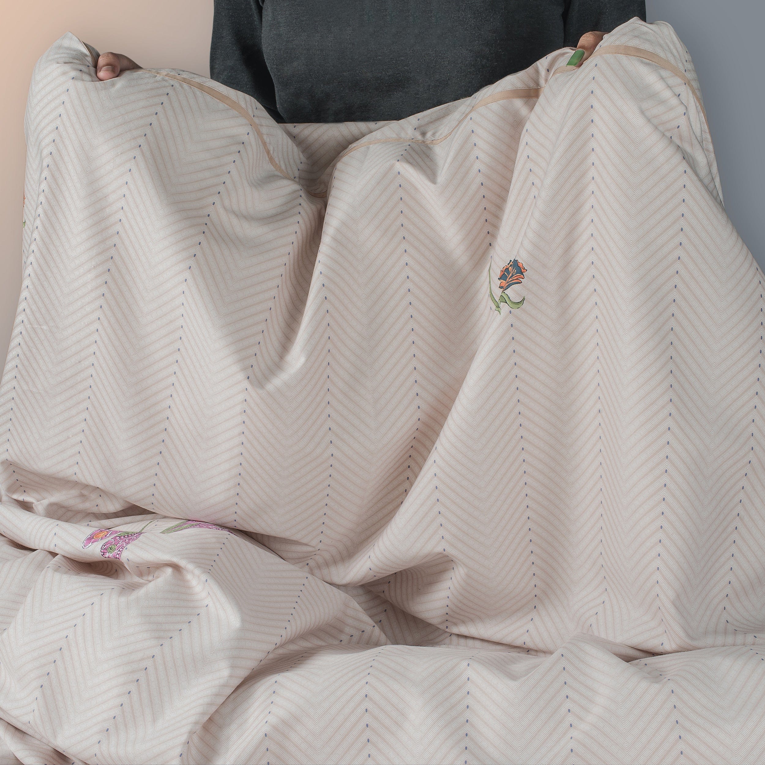 350 Tc Super King Size Bedsheet 2.74Mtr. X 2.74 Mtr. With 2 Pillow Covers