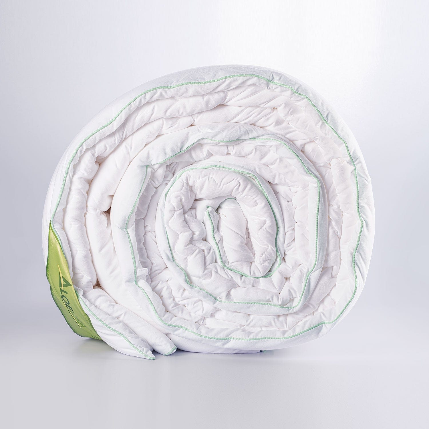 Real Aloevera Gel Coated Premium Ultra Soft All Season Quilt - 250 GSM