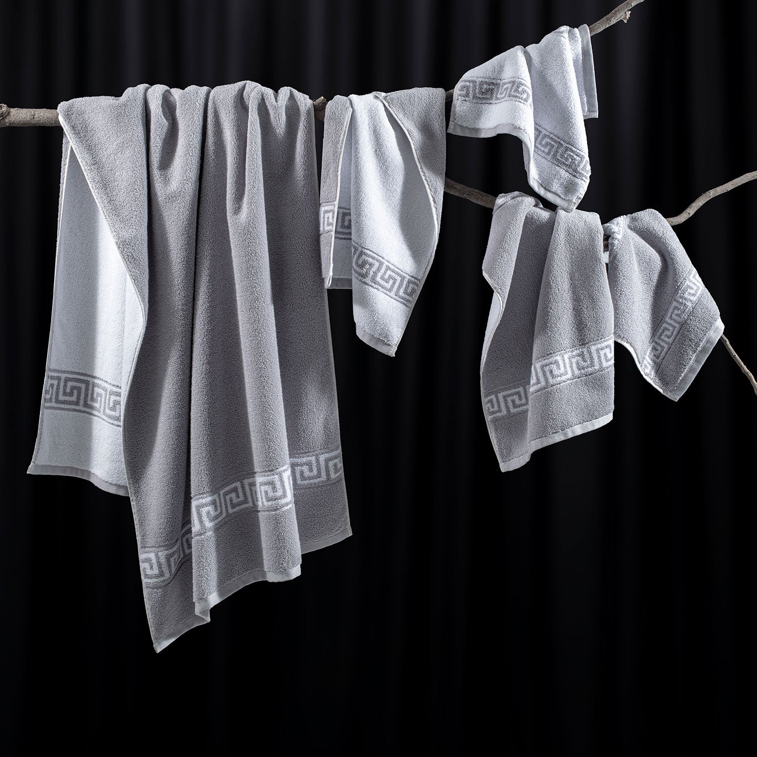 ROMA Towel - Border -100% Cotton, Fluffy & Reversible