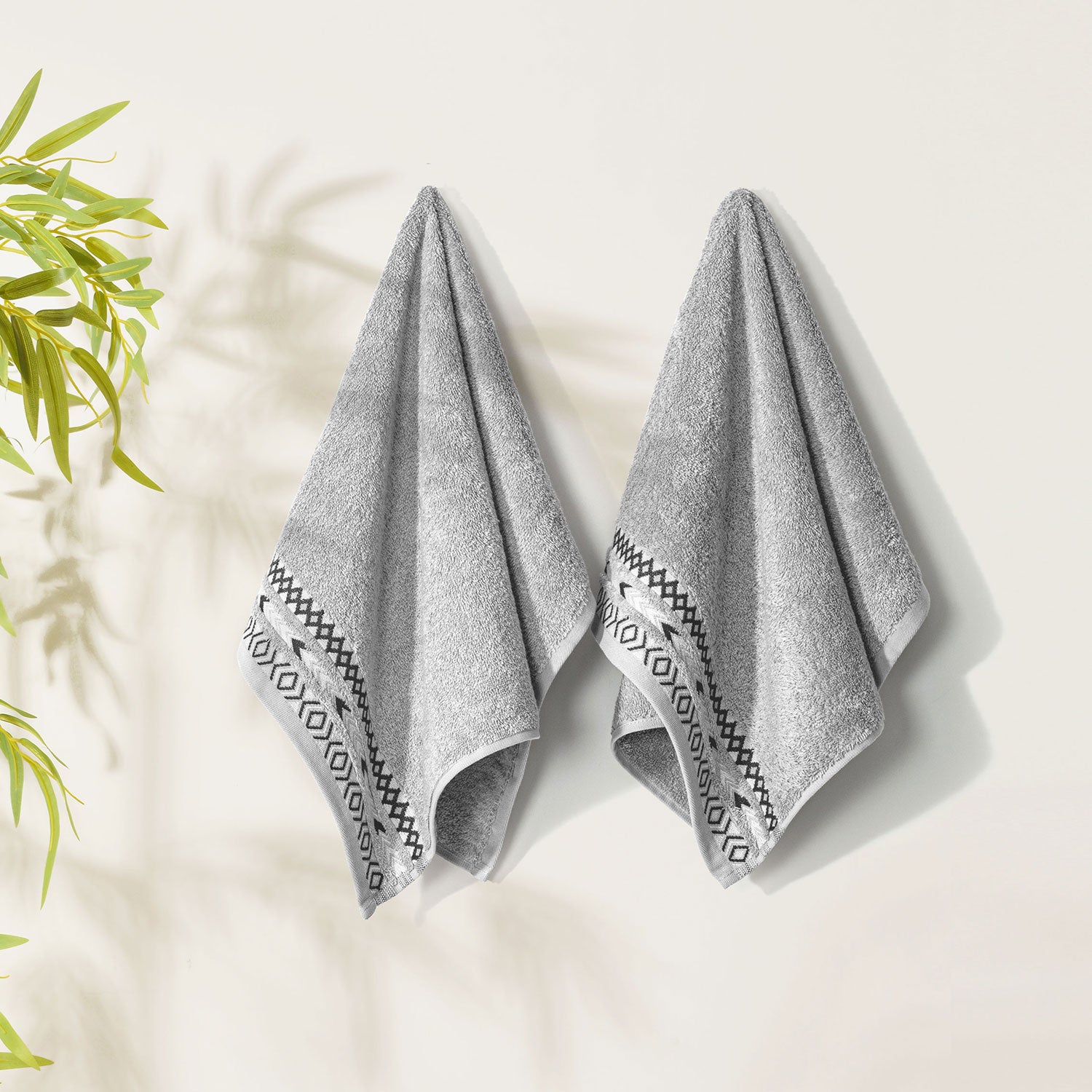 Picasso Hand Towel - Tribal Border