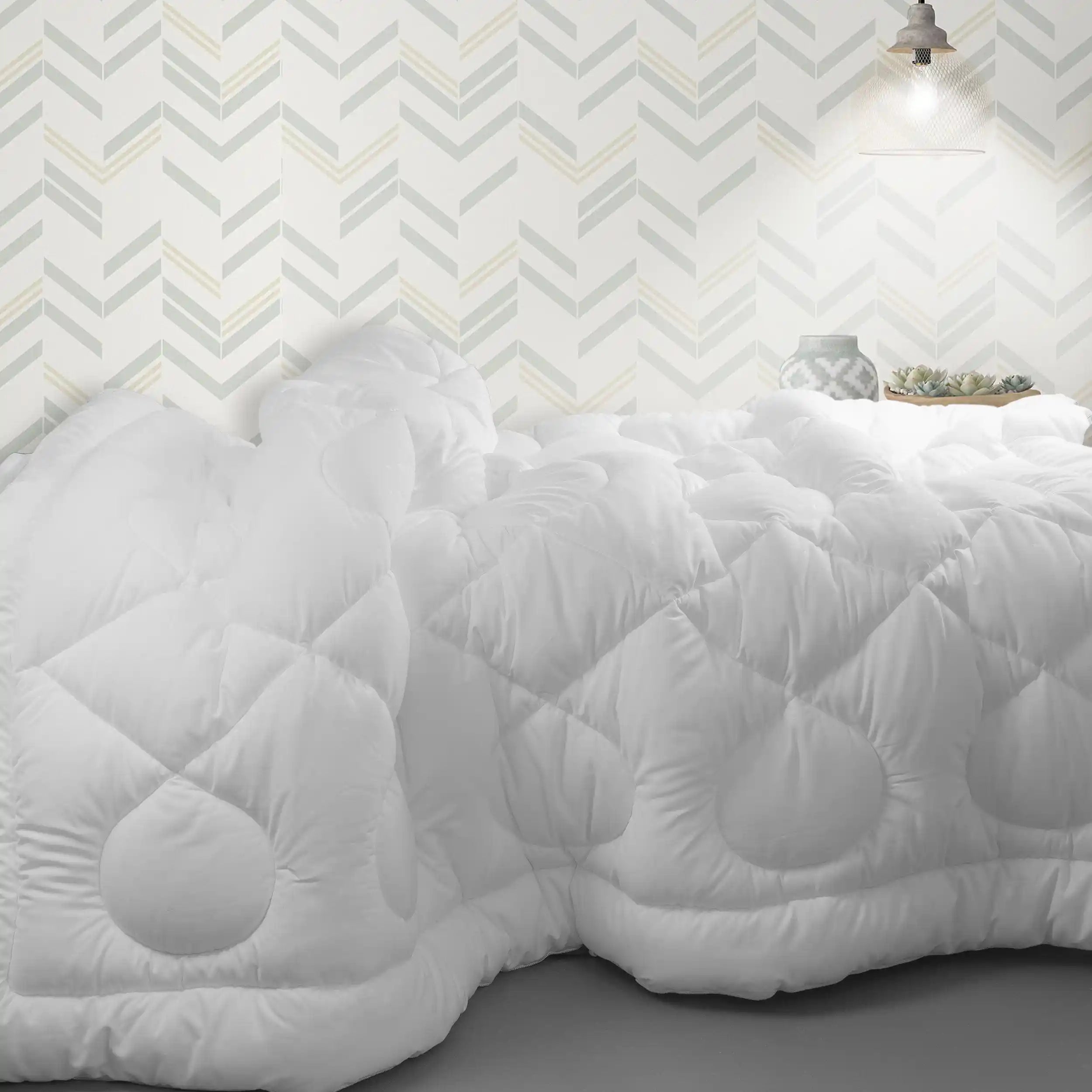 Snow Star Extreme Winter Quilt - 350 GSM