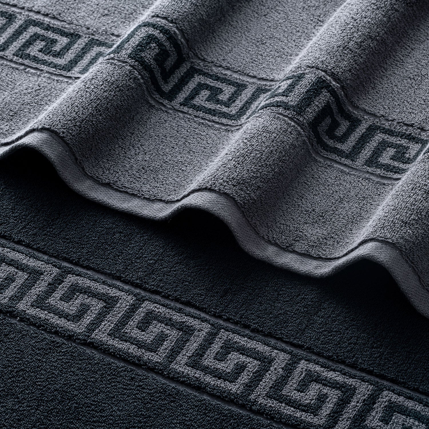 ROMA Towel - Border -100% Cotton, Fluffy & Reversible