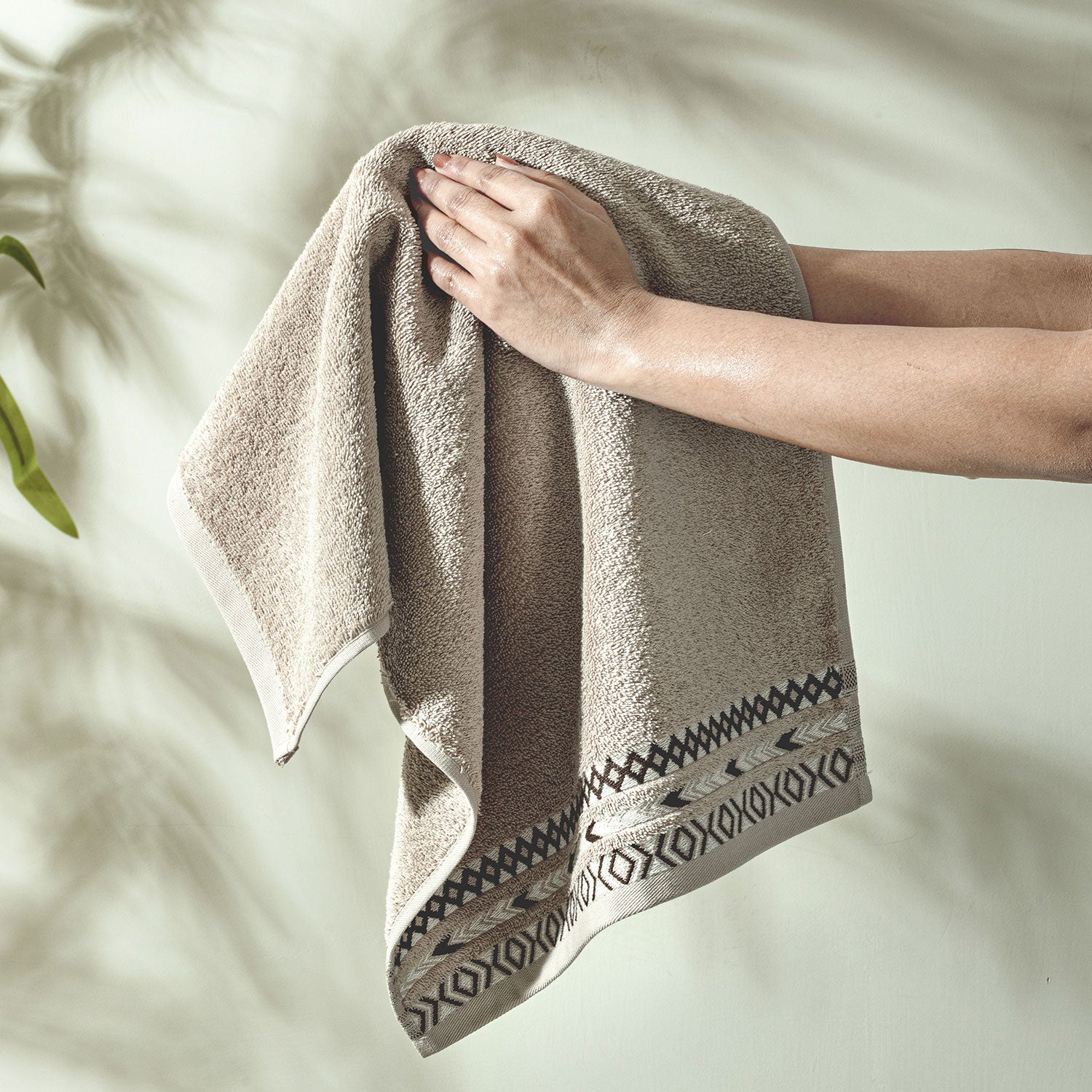 Picasso Hand Towel - Tribal Border