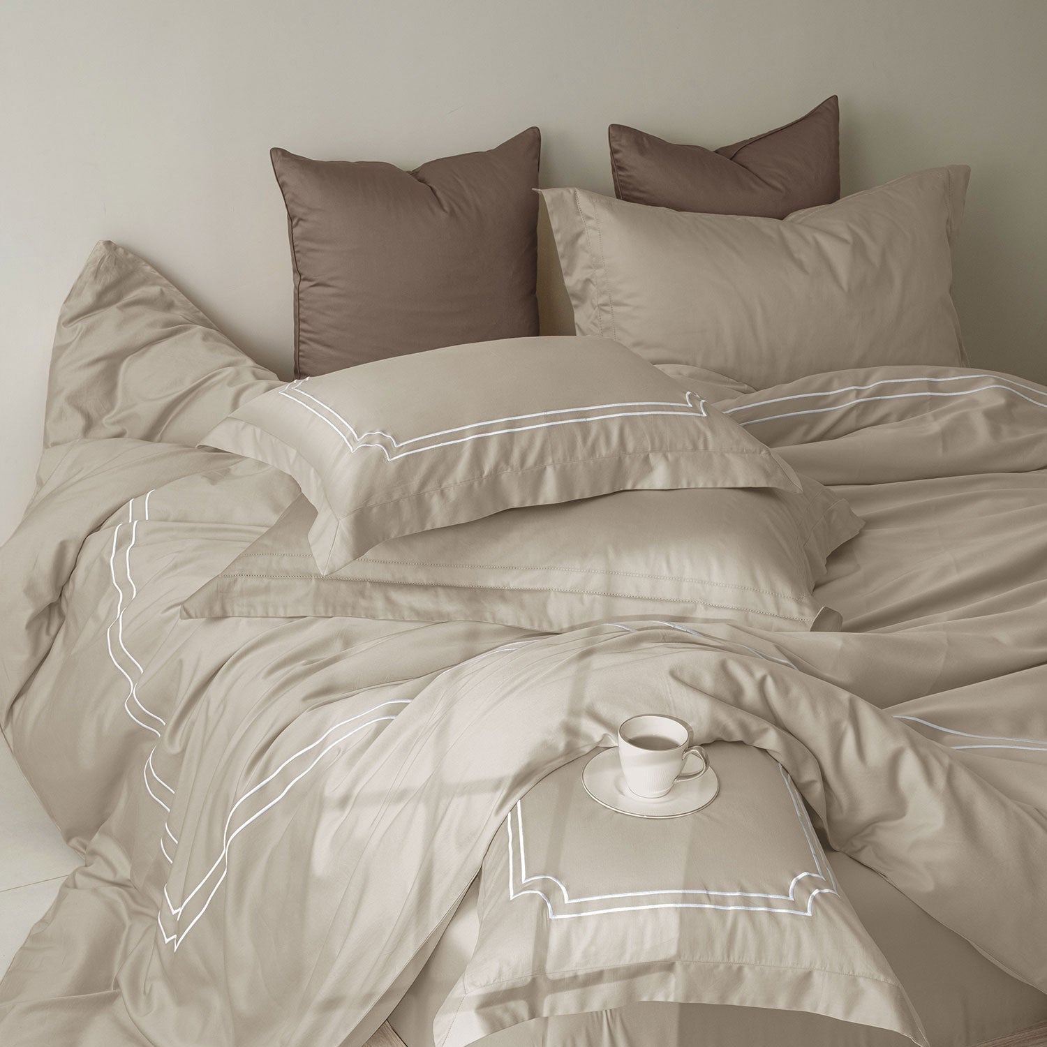 The MASTER BEDROOM BEDDING COLLECTION - 550 TC