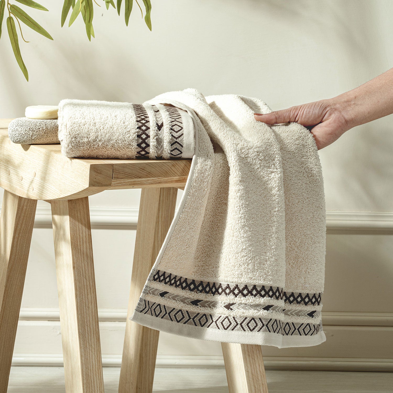 Picasso Hand Towel - Tribal Border