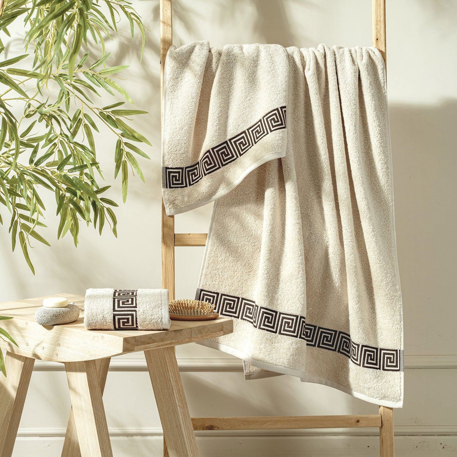 Picasso Towel 3pc Set - Greek Key Border