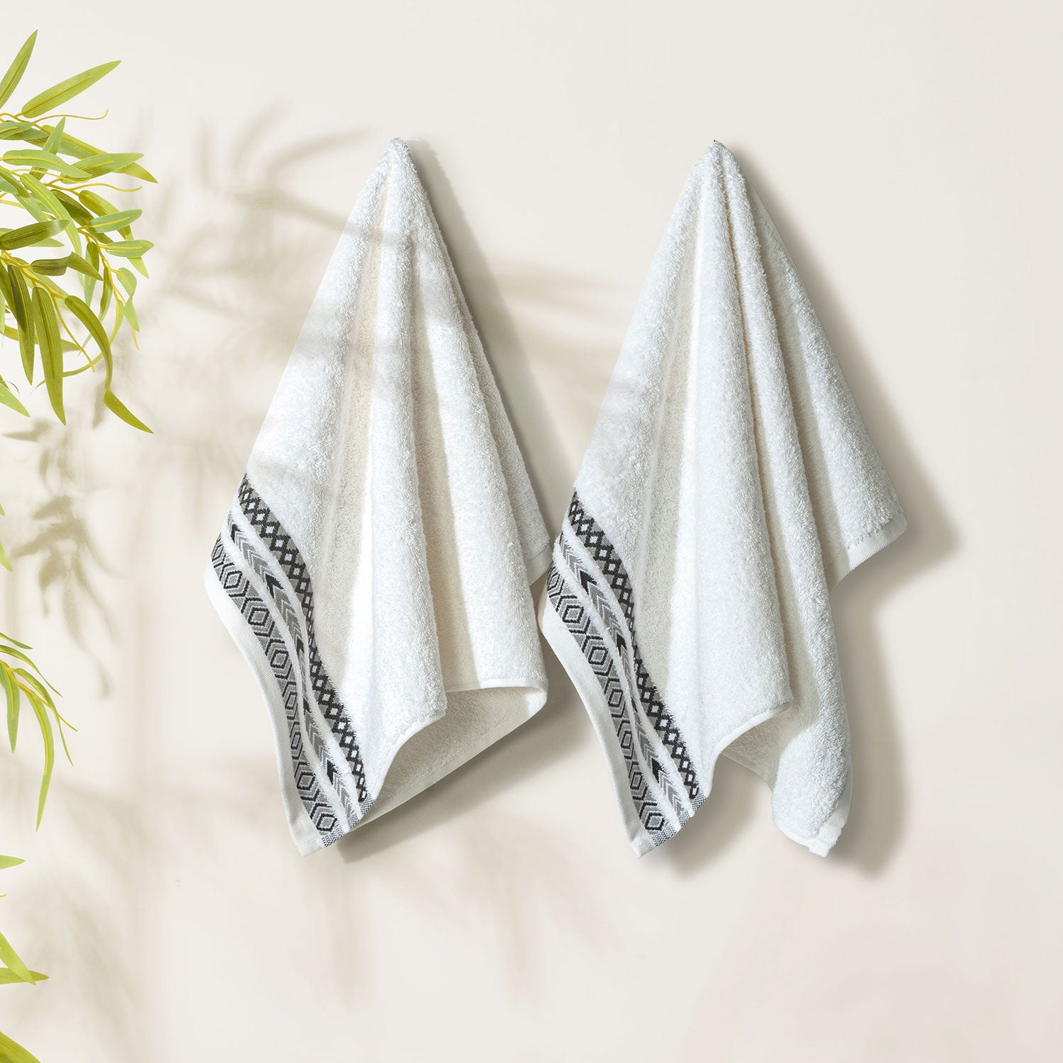Picasso Hand Towel - Tribal Border