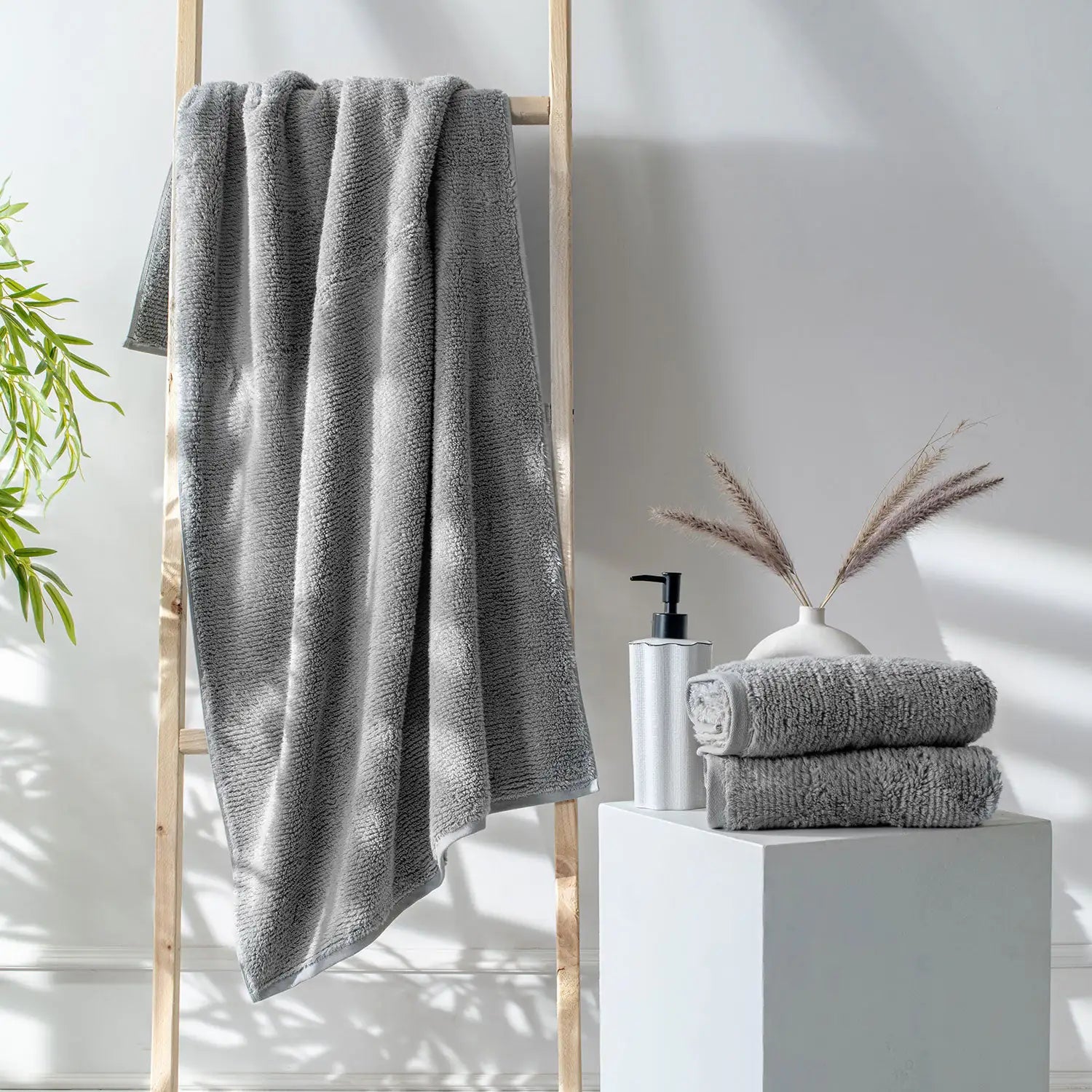 Earth Cotton 3-piece stone towel set – 100% cotton towels on ladder and pedestal