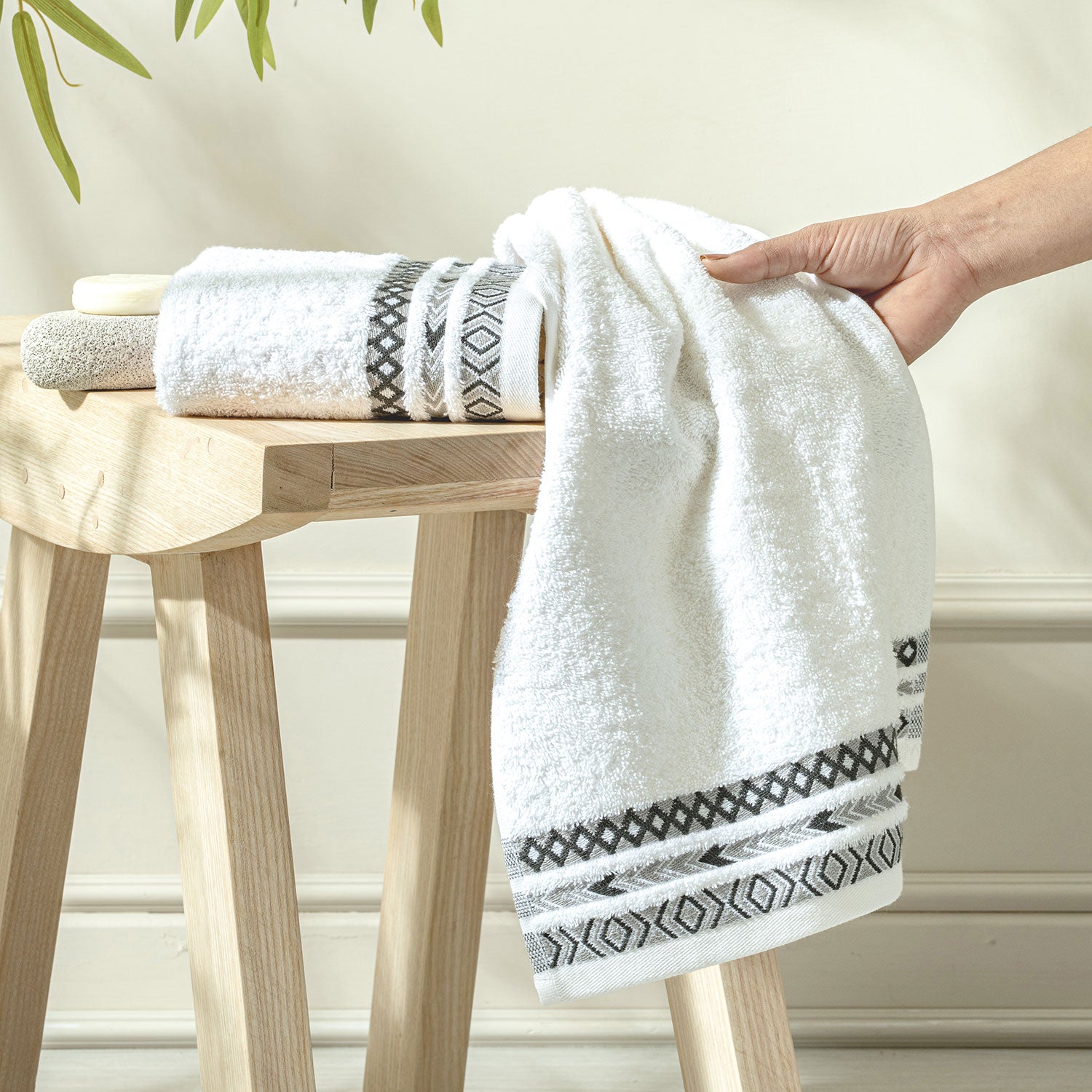 Picasso Hand Towel - Tribal Border