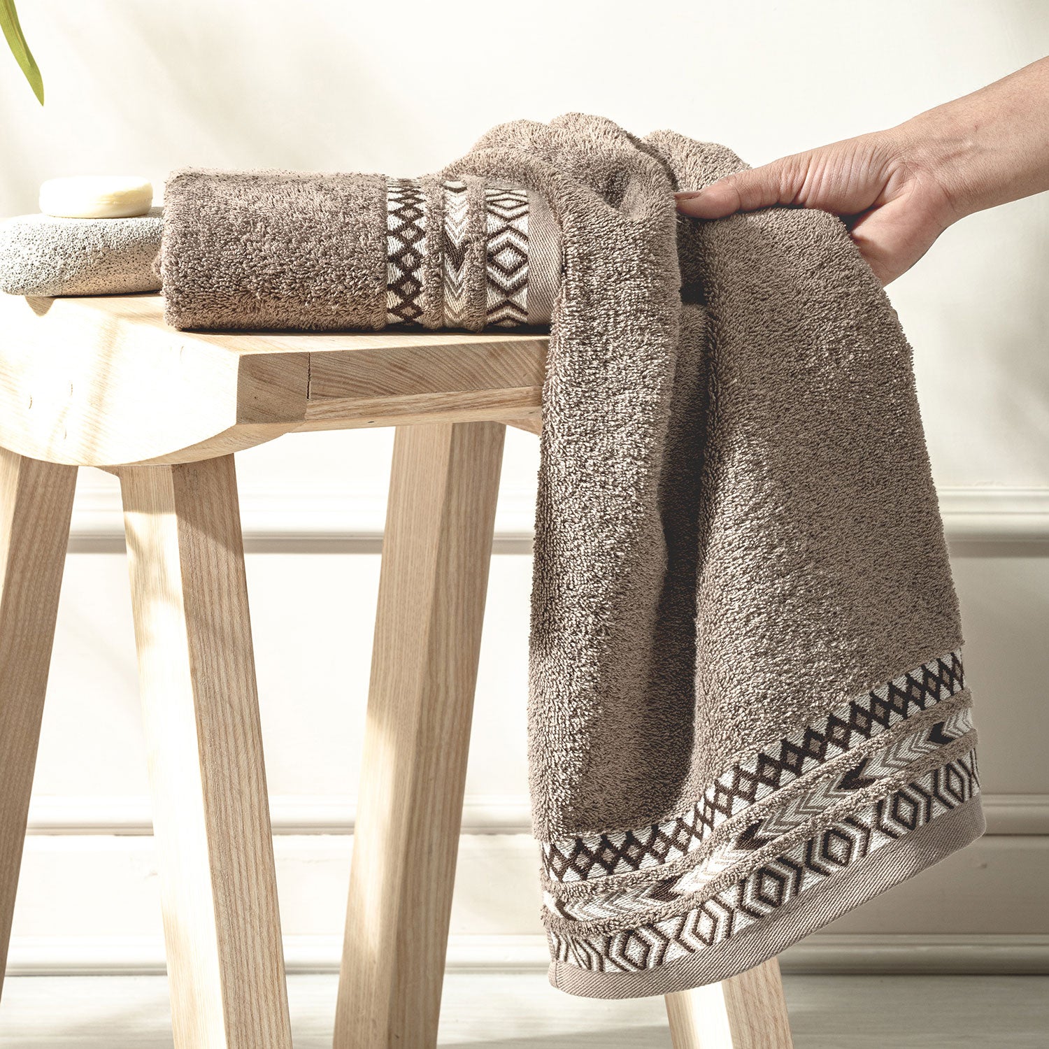 Picasso Hand Towel - Tribal Border