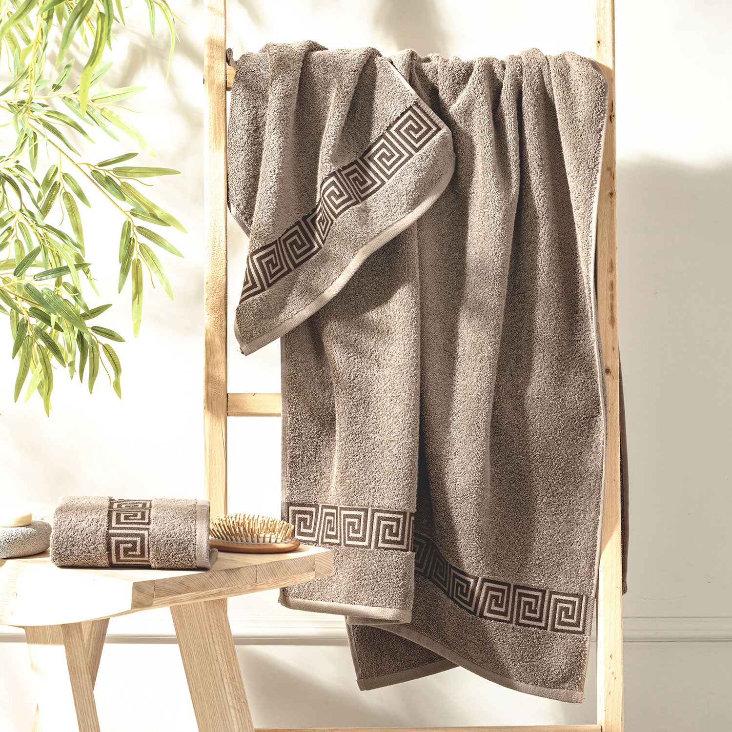 Picasso Towel 3pc Set - Greek Key Border