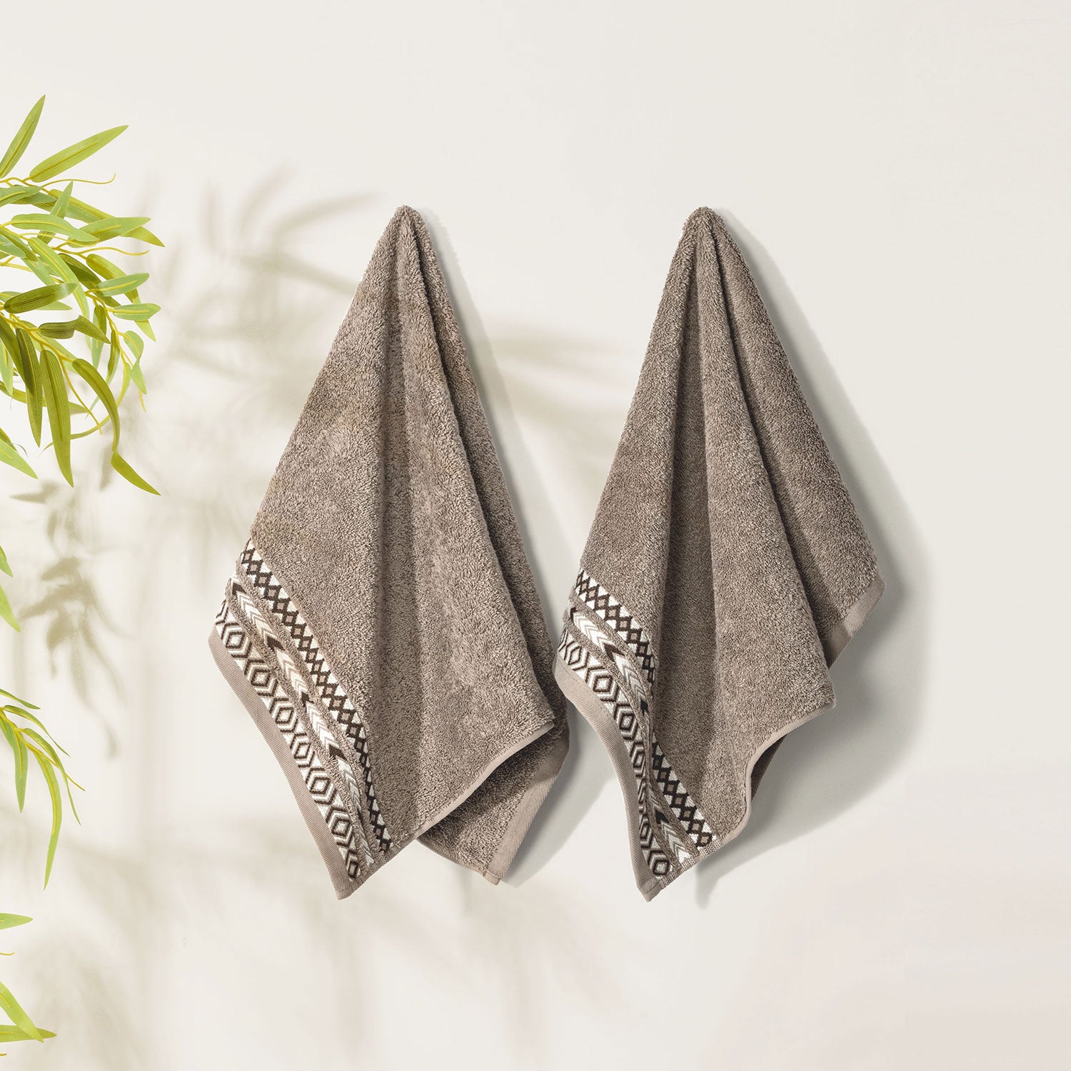 Picasso Hand Towel - Tribal Border
