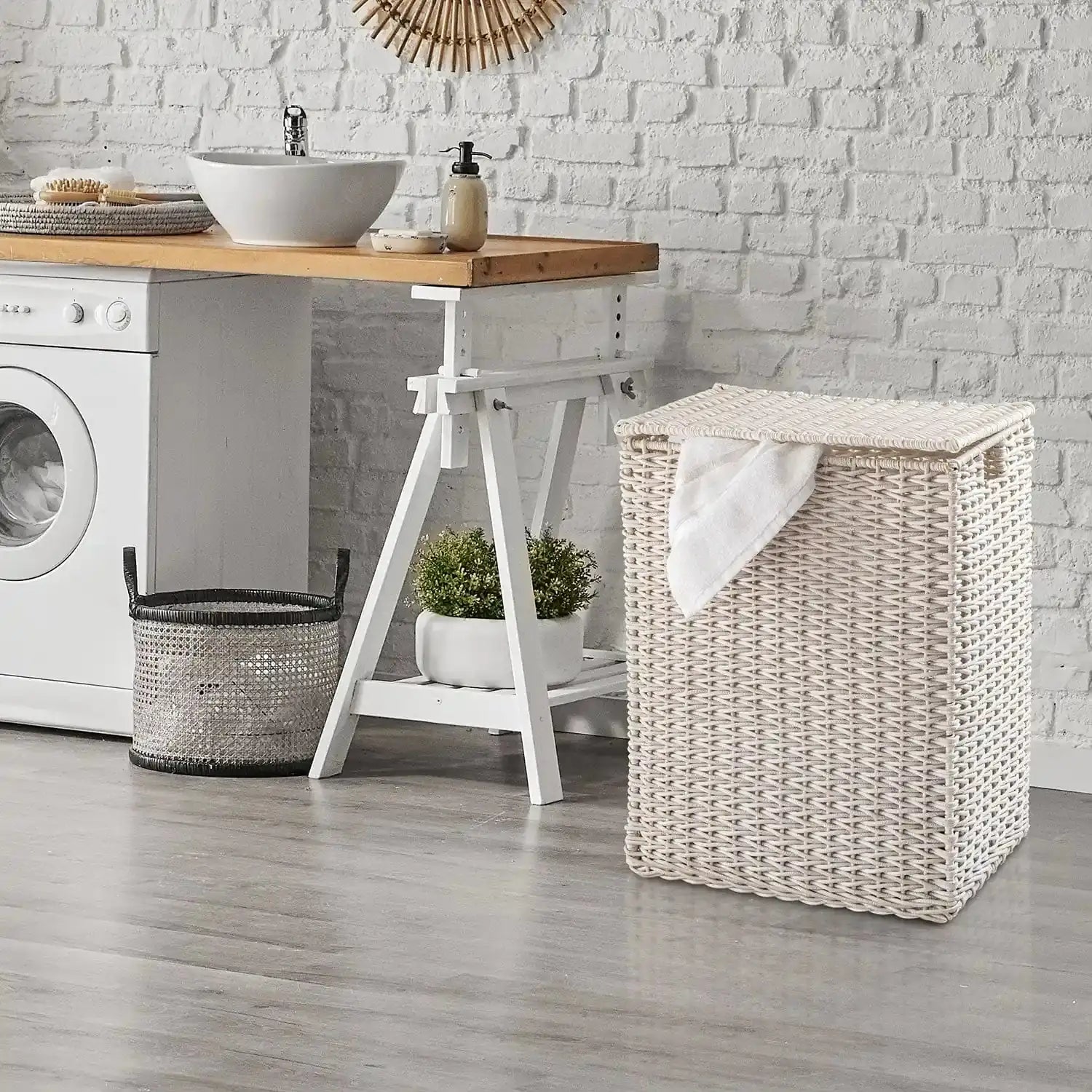 7007 WHITE