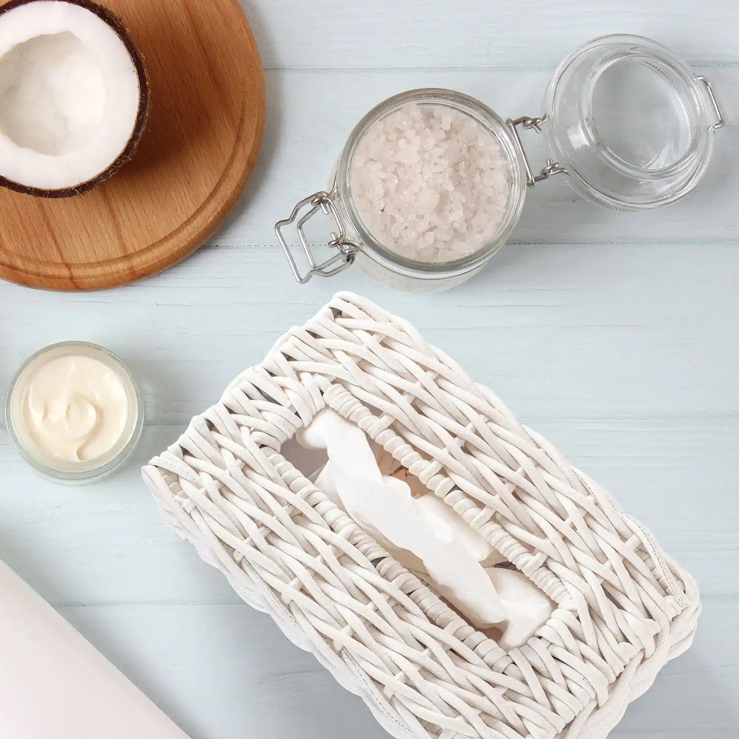 7007 WHITE
