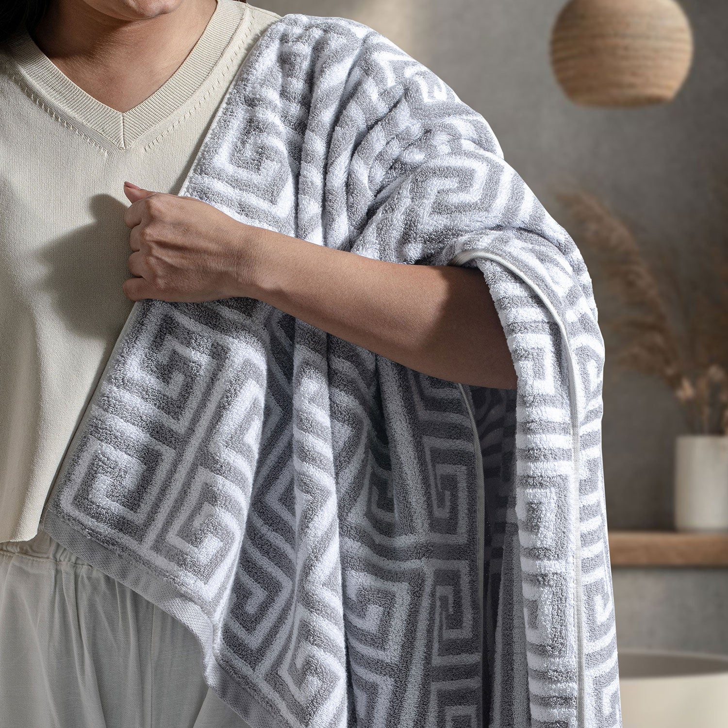 ROMA Towel -All Over - 100% Cotton, Fluffy & Stylish