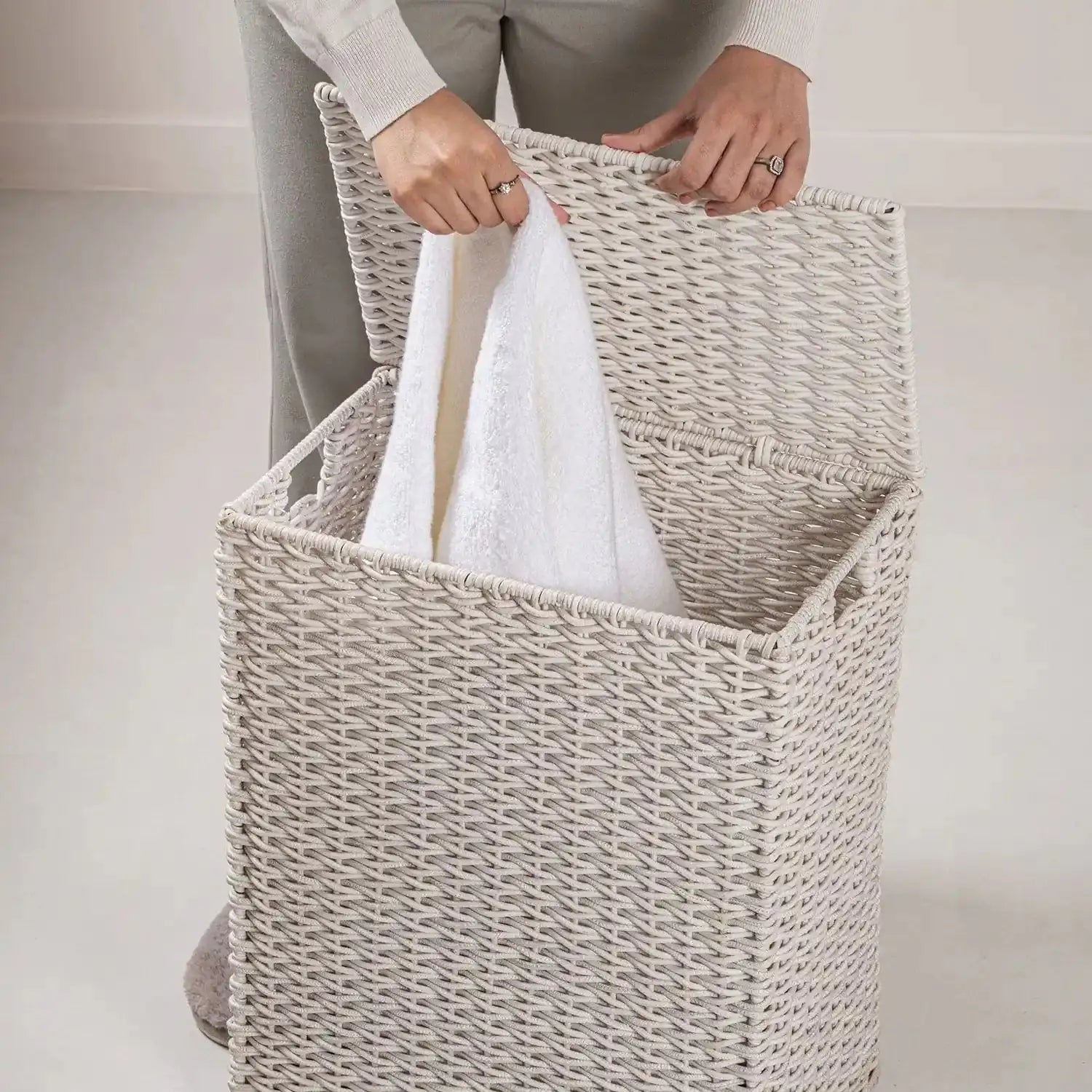 7007 WHITE