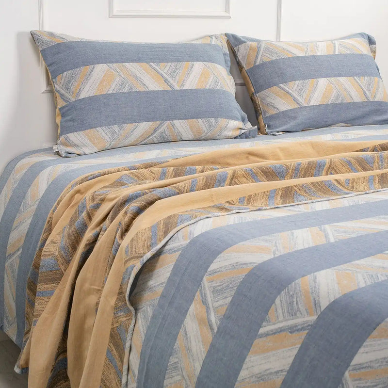 100 % Pre Washed Jacquard Reversible Cotton Bedding