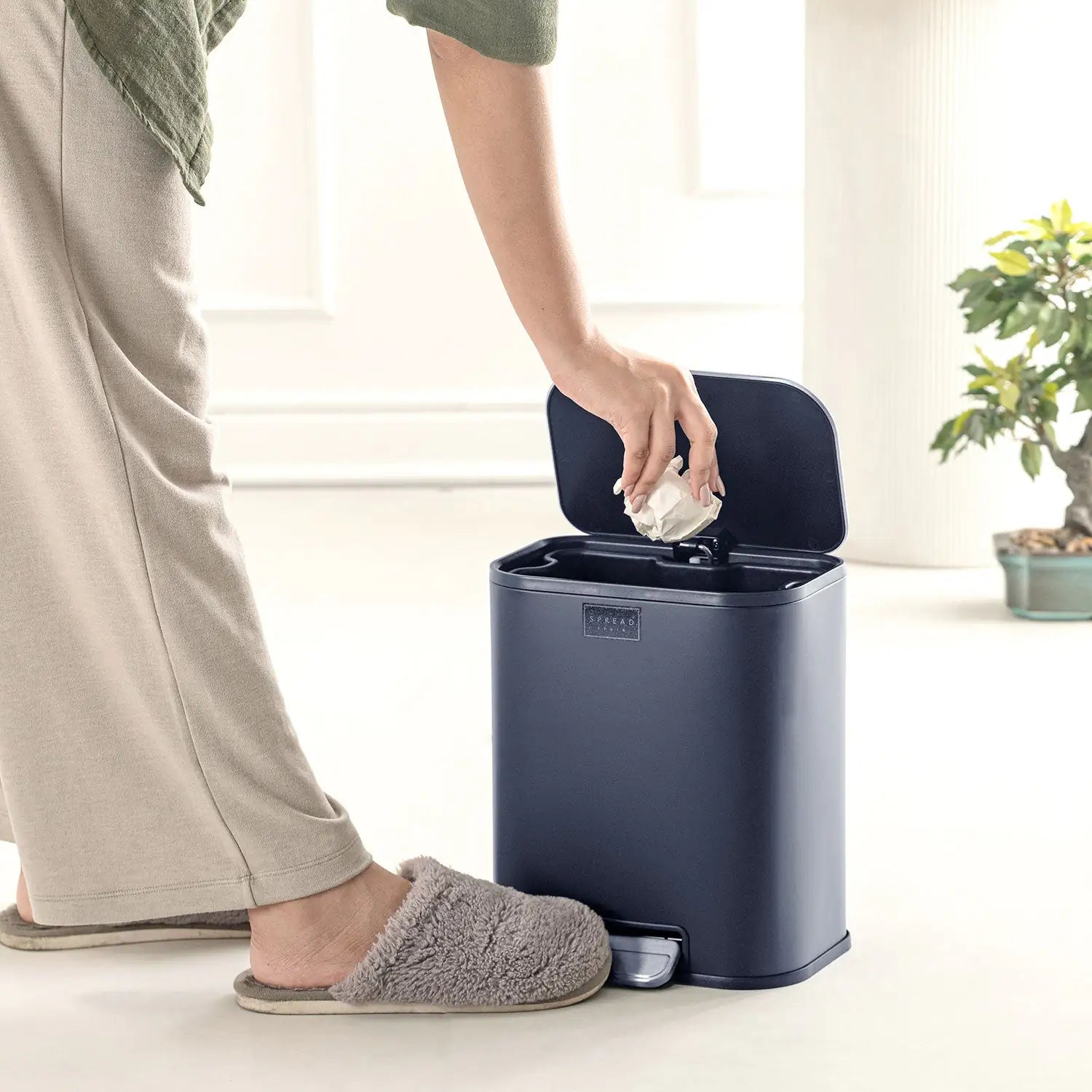 Metal Dustbin With Soft Close
