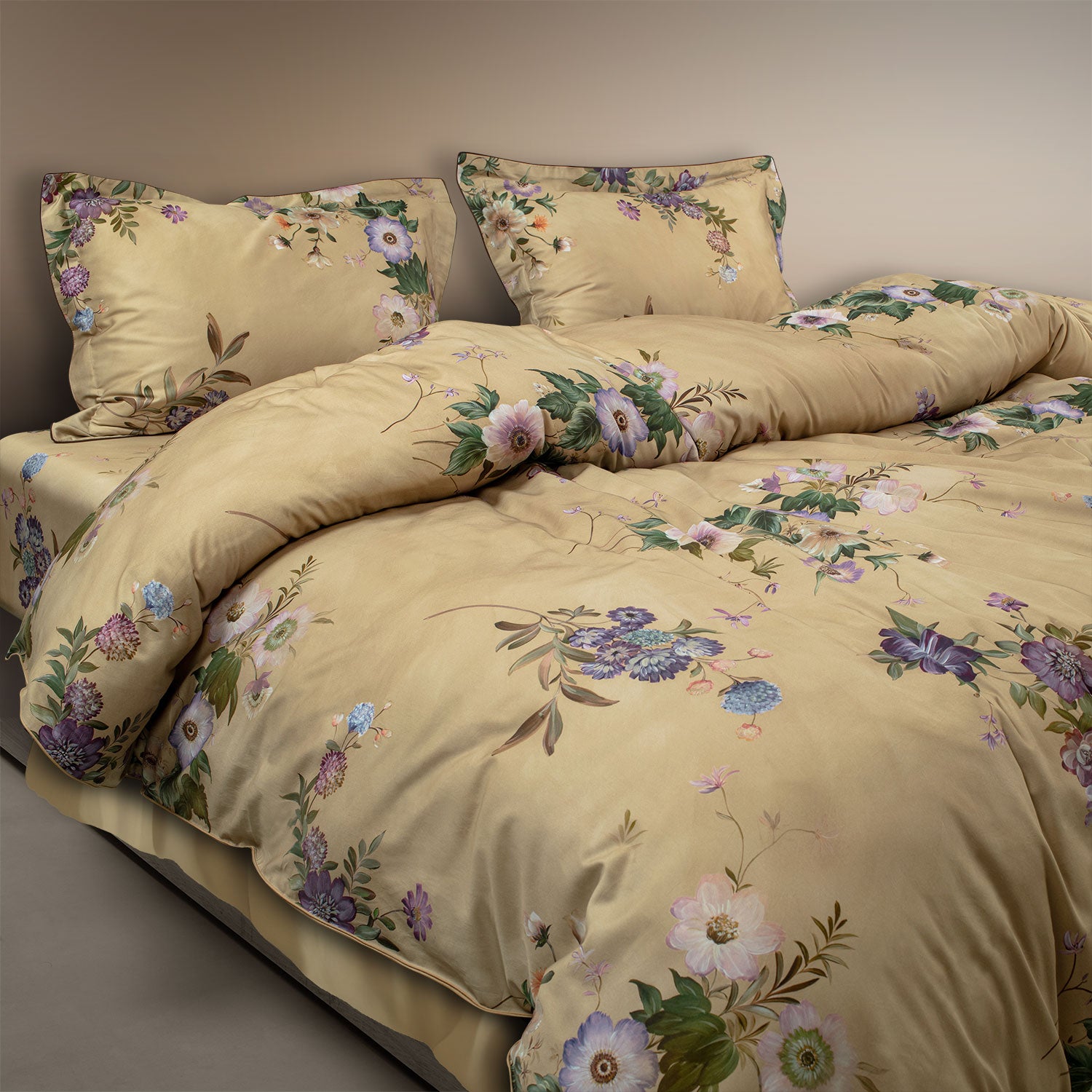 Global Black Cotton Prints Bedding Collection