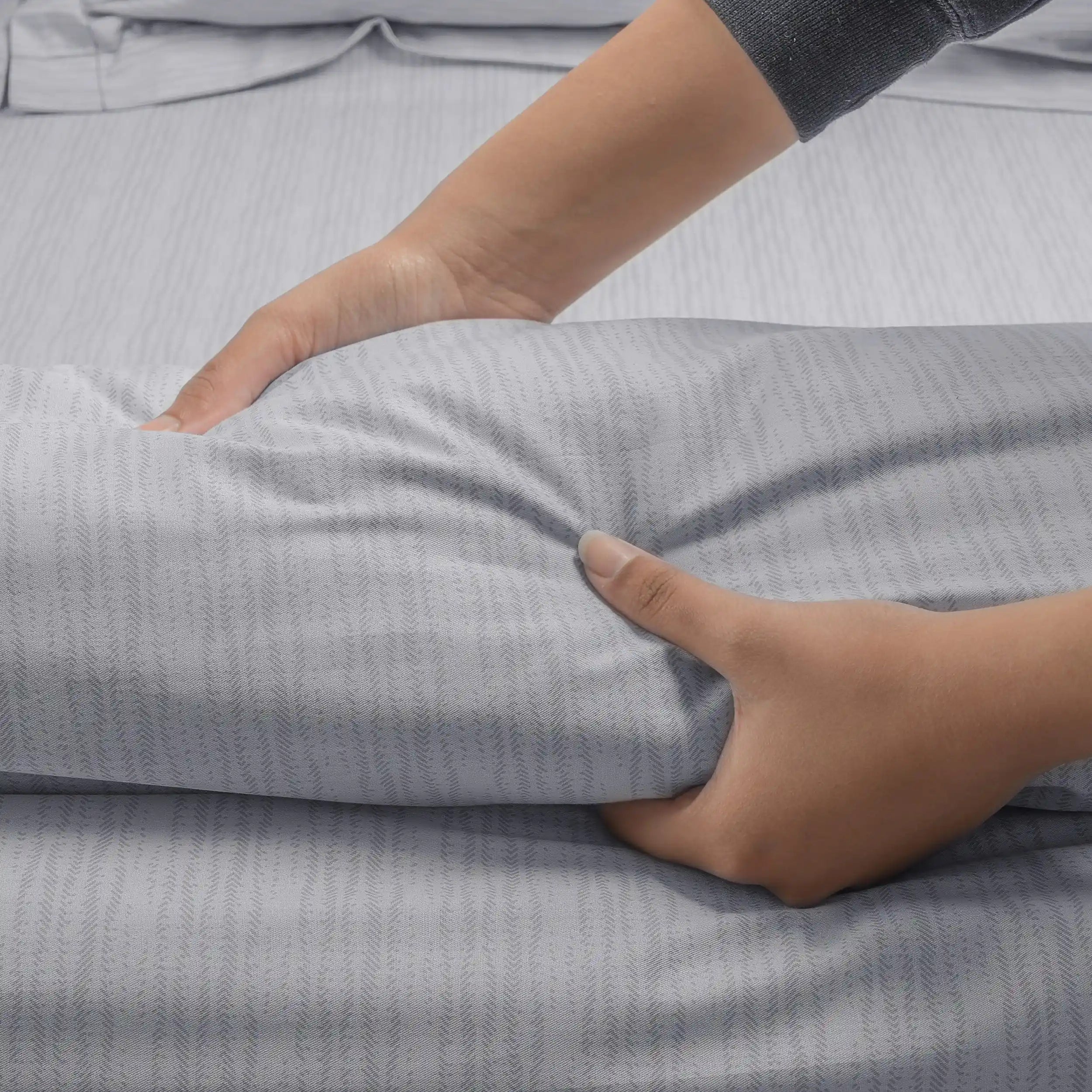 350 Tc Super King Size Bedsheet 2.74Mtr. X 2.74 Mtr. With 2 Pillow Covers