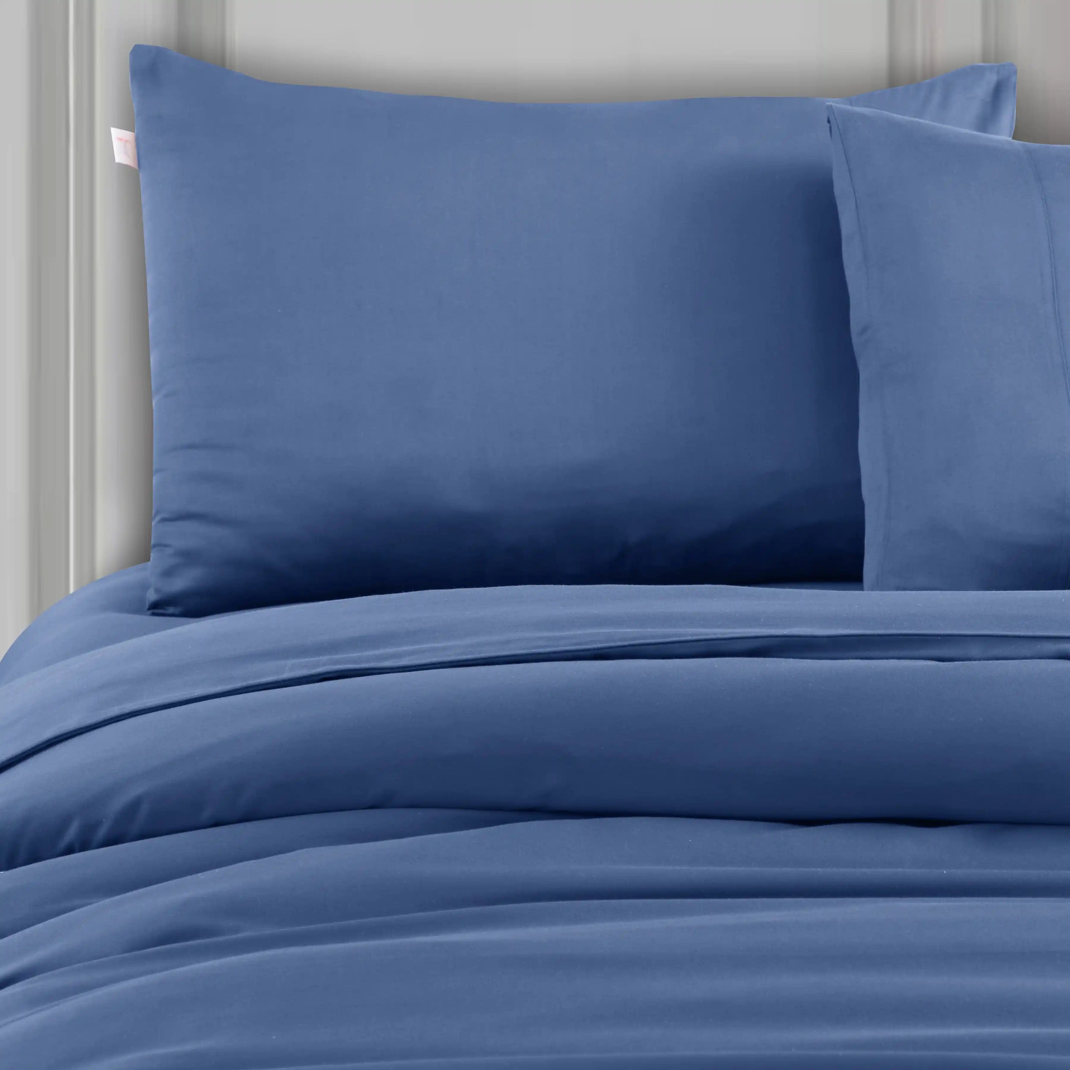 Madison Avenue Pillow Cover