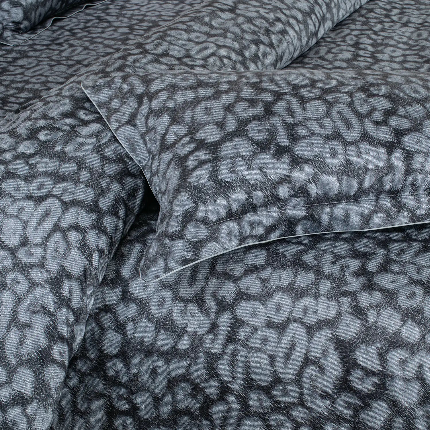 Global Black Duvet/Quilt Cover