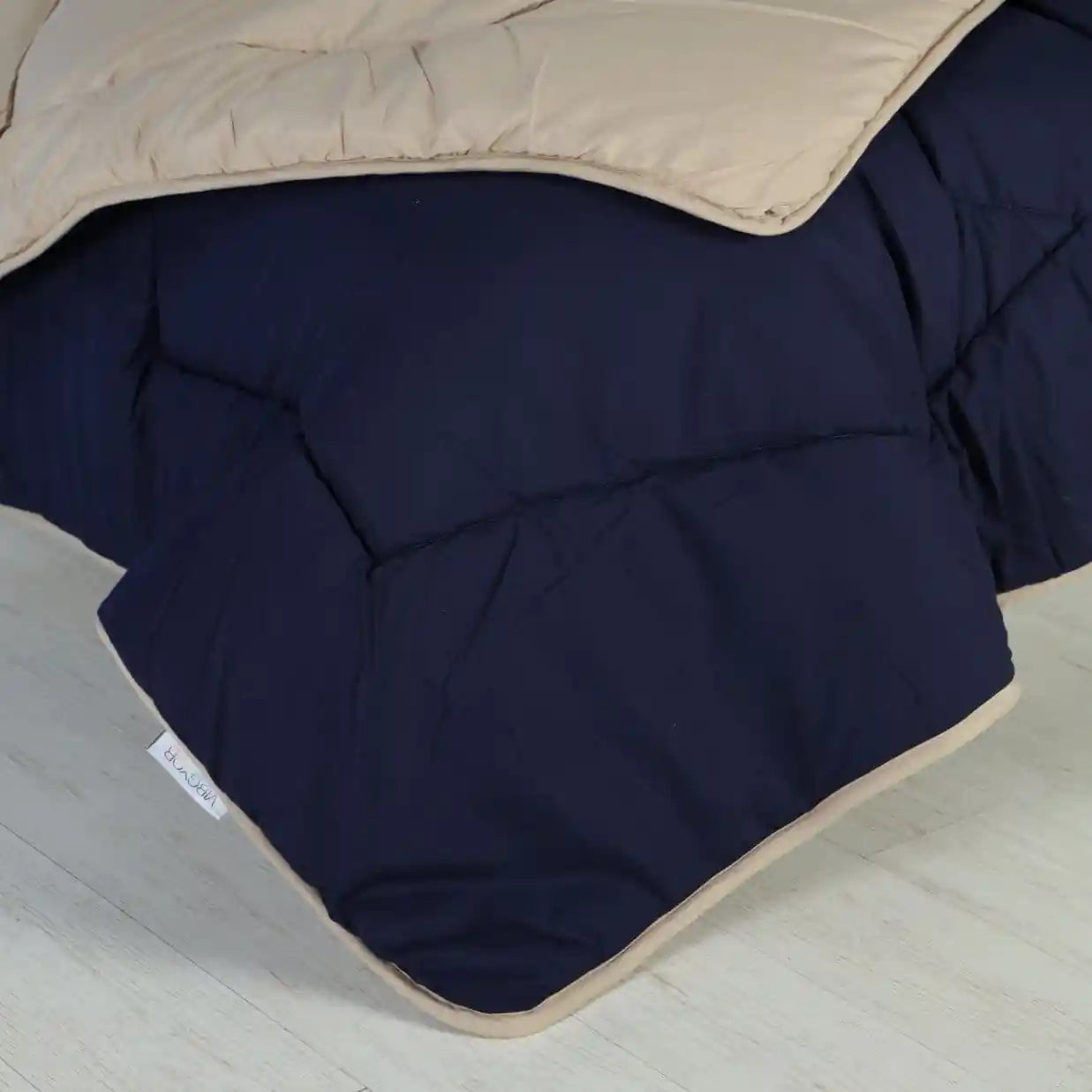 Vibgyor Microfiber Reversible Ac Quilt - 200 GSM