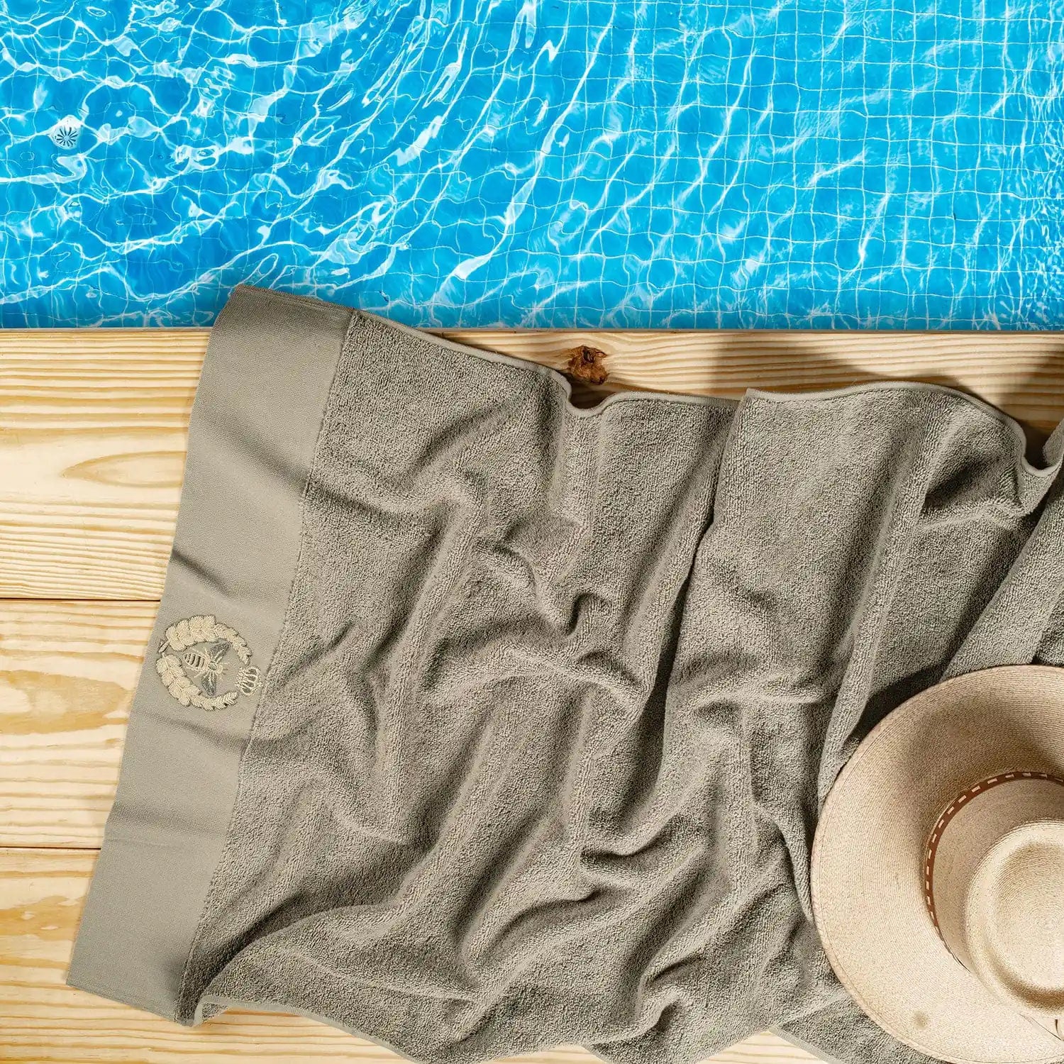 Picasso Towel - Royal Bee Bath