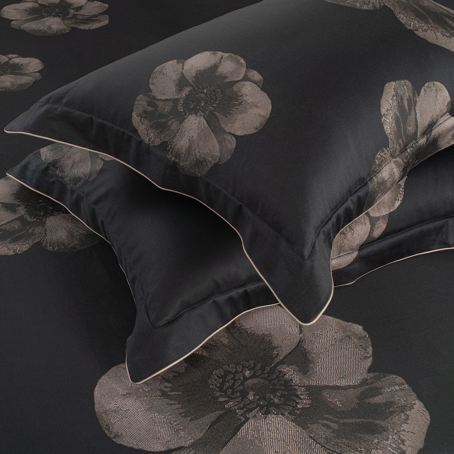Global Black Cotton Prints Bedding Collection