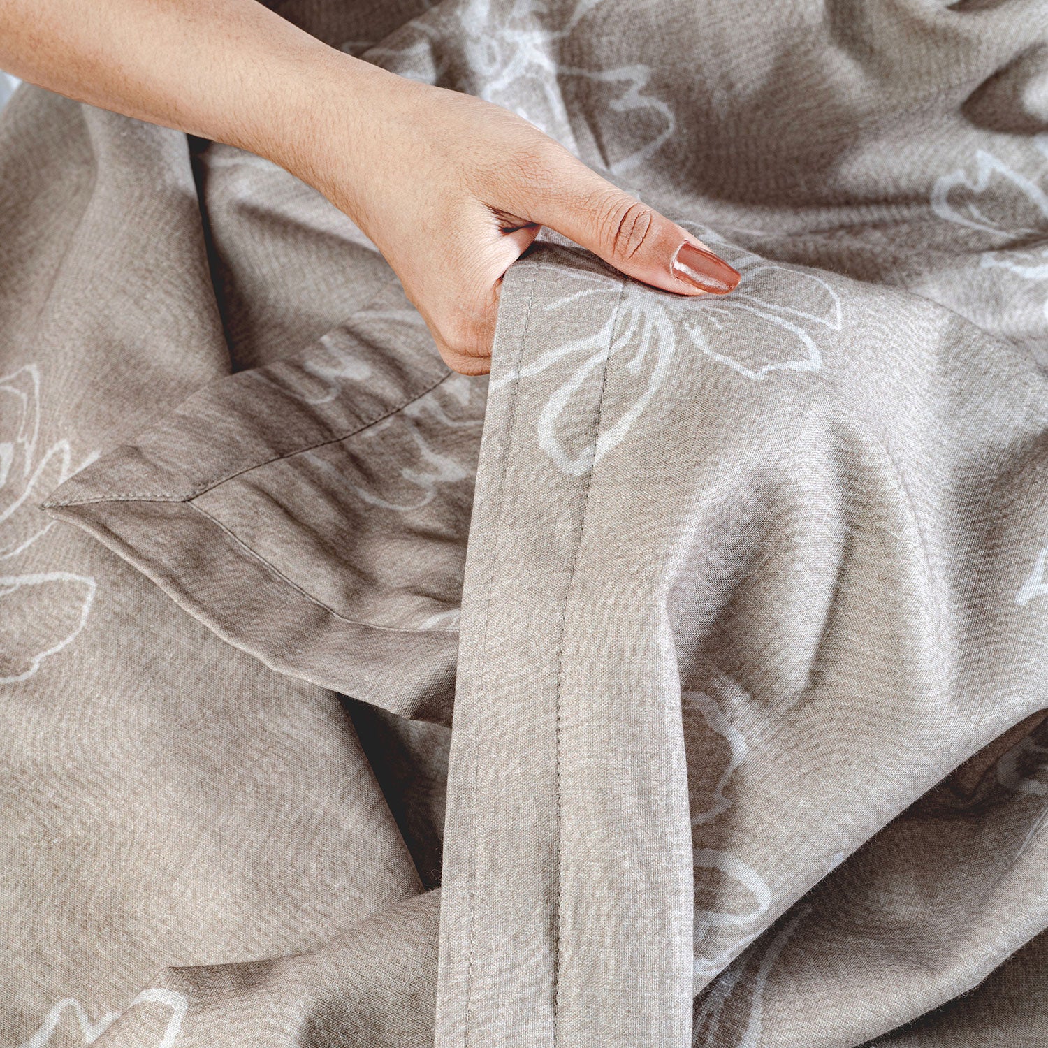 Taupe