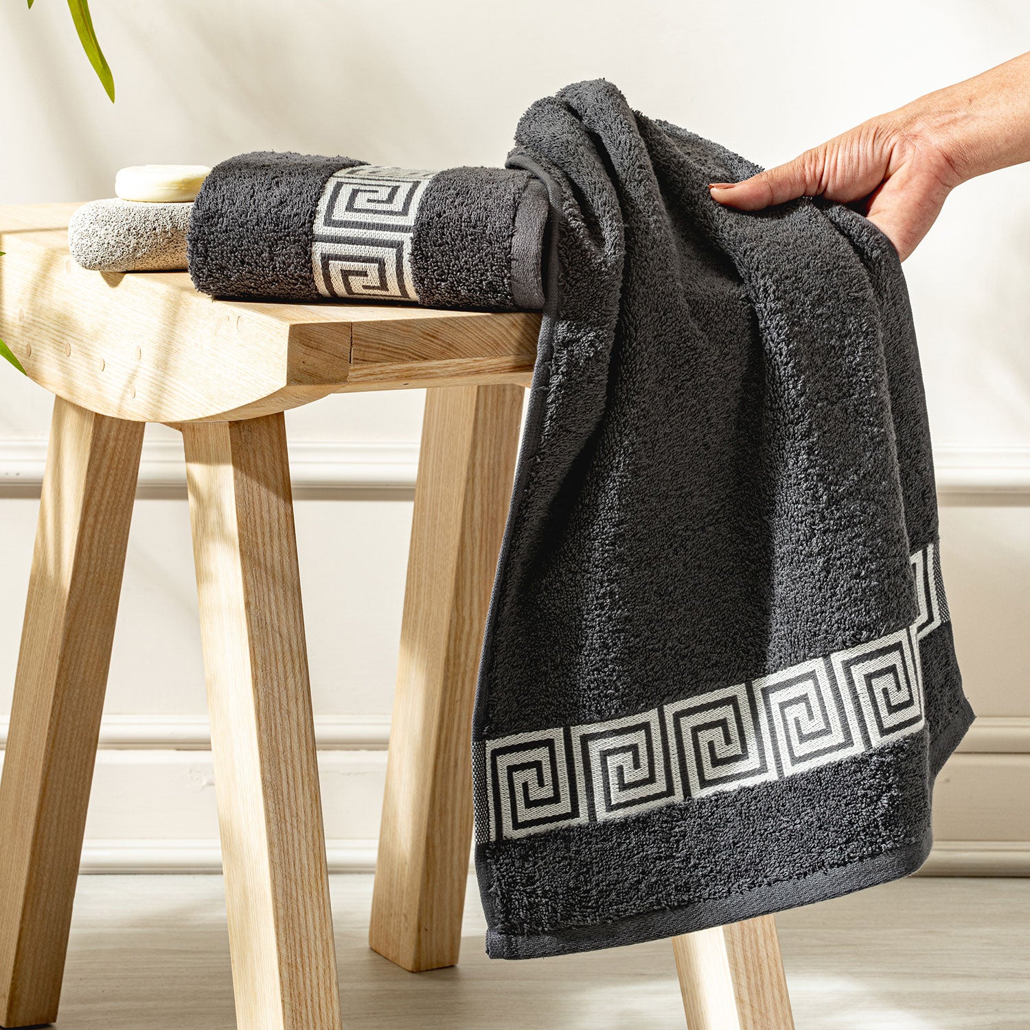 Picasso Hand Towel - Greek Key Border