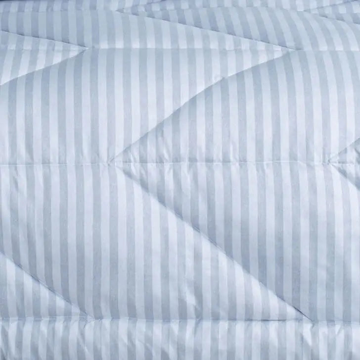 White Cottage Lightweight Quilt/Comforter