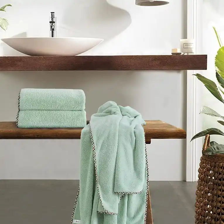 High Absorbent & Super Soft Cubix & Wave Bath Towel
