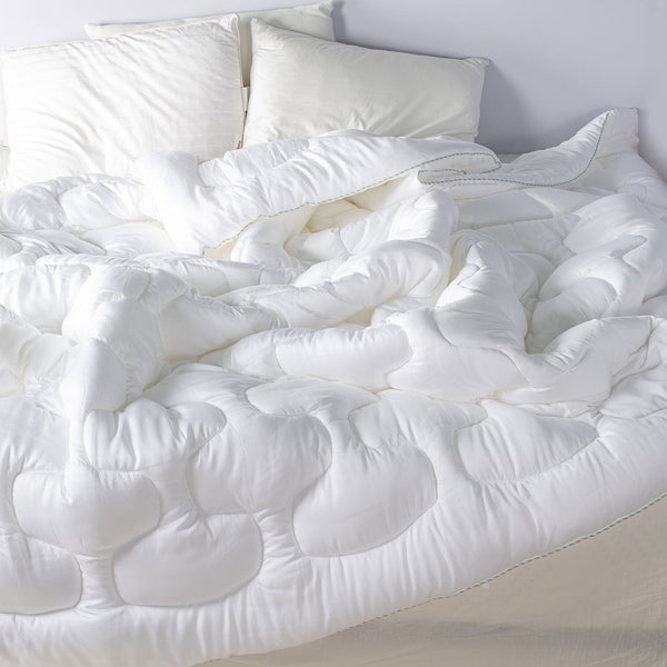 LIGHTWEIGHT EXTREME WINTER QUILT/COMFORTER  MADE FROM EXTRACTS OF NATURAL WOOD - TENCEL™ - TENCEL QUILT( CERTIFIED BY A SWISS LABORATORY)