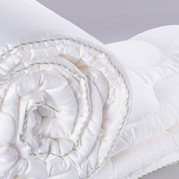 LIGHTWEIGHT SUMMER QUILT/COMFORTER WITH NATURAL WOOD PULP TENCEL™ - TENCEL QUILT ( CERTIFIED BY A SWISS LABORATORY)