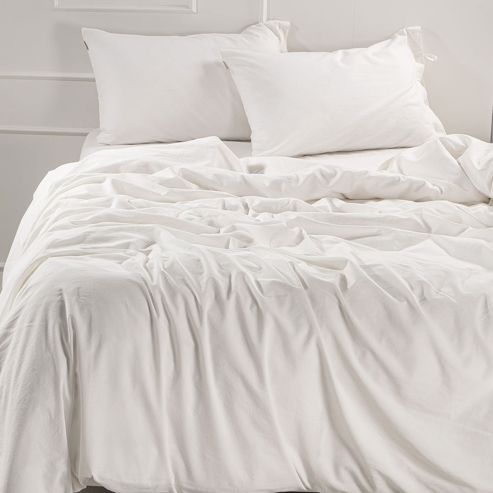 PRE WASHED 100 %  COTTON BREATHABLE SOLID BEDSHEETS