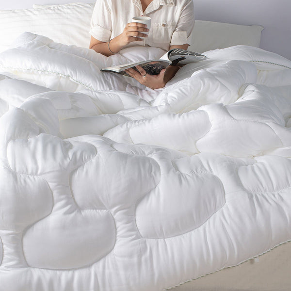 LIGHTWEIGHT EXTREME WINTER QUILT/COMFORTER  MADE FROM EXTRACTS OF NATURAL WOOD - TENCEL™ - TENCEL QUILT( CERTIFIED BY A SWISS LABORATORY)