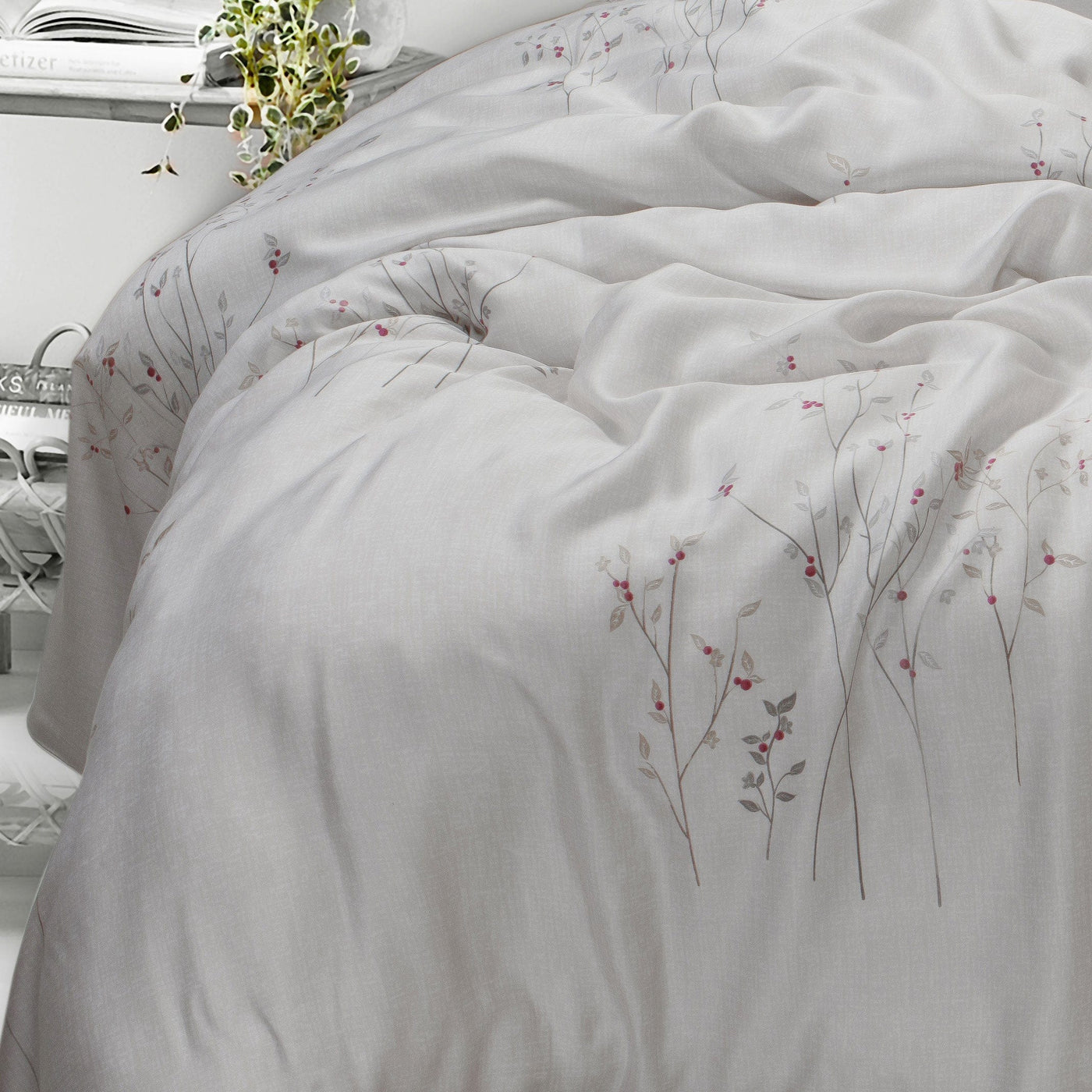 400 Thread Count Super King Size Bedsheet 2.74mtr. x 2.74 mtr. with 2 Pillow Covers