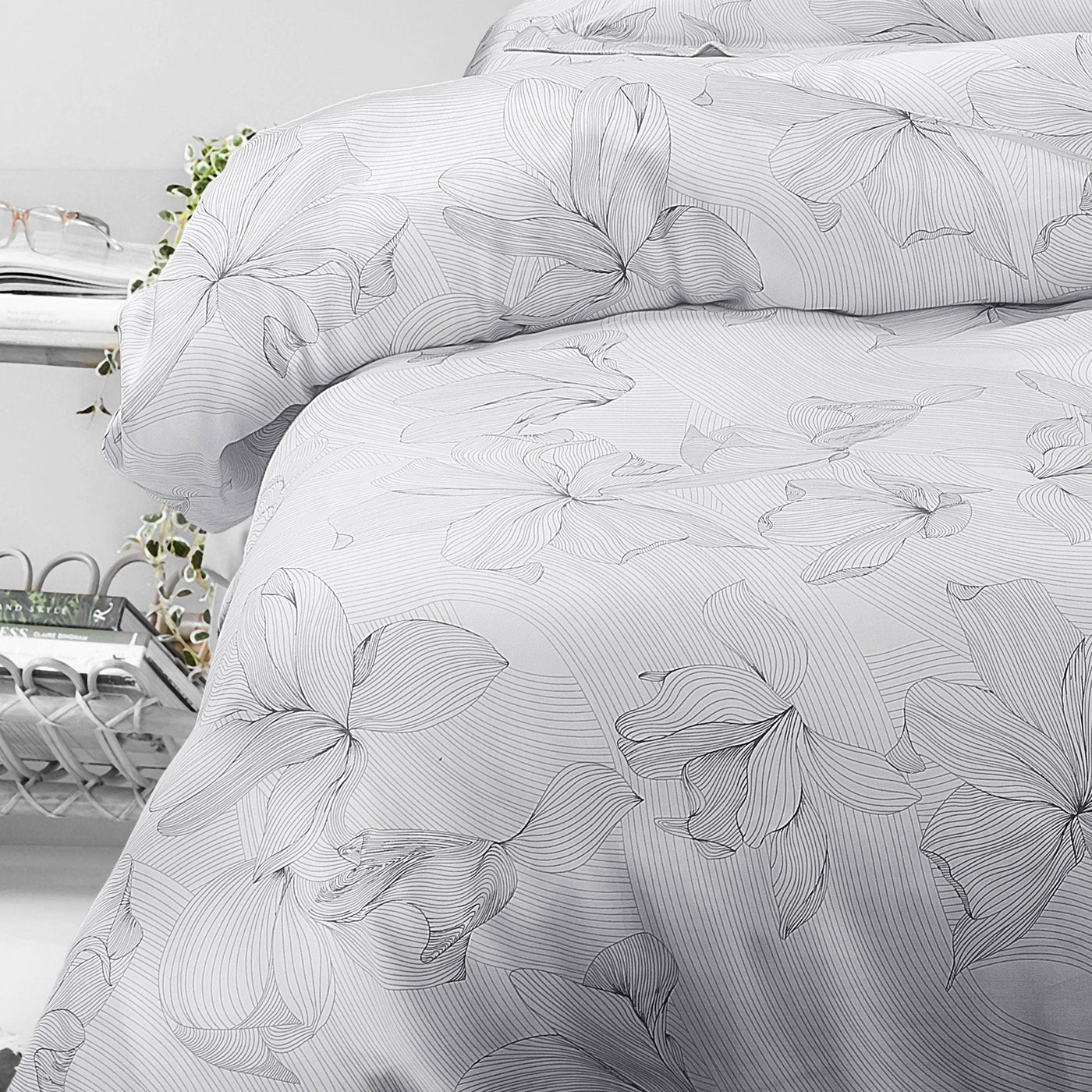 400 Thread Count Super King Size Bedsheet 2.74mtr. x 2.74 mtr. with 2 Pillow Covers