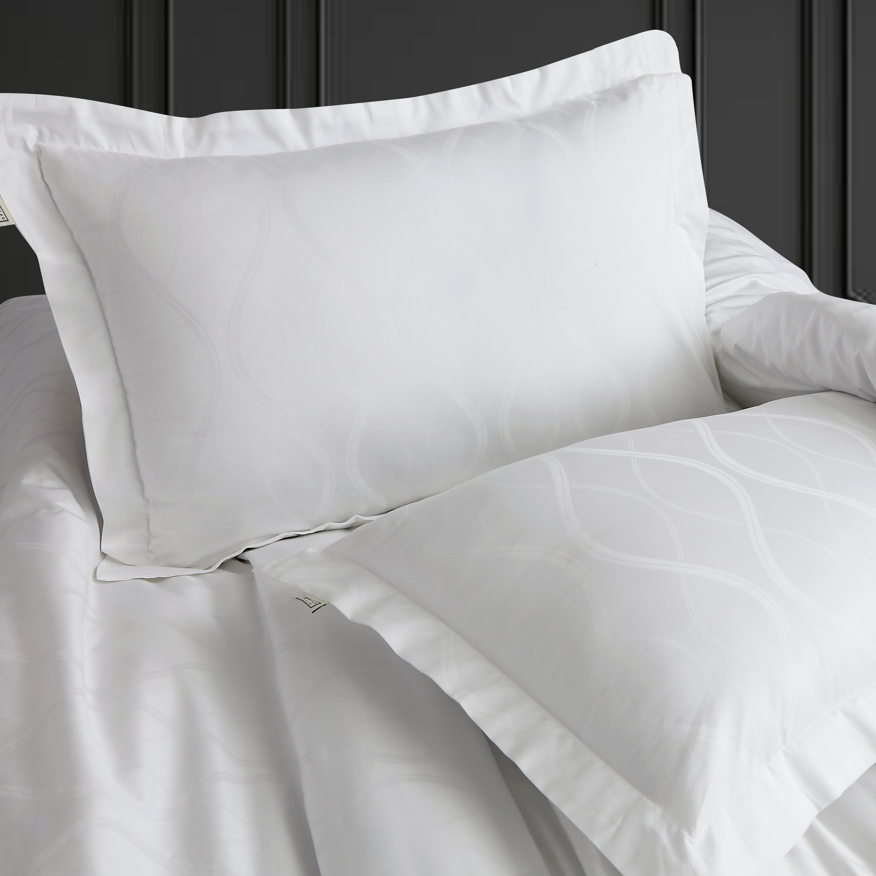 550 THREAD COUNT COTTON JACQUARD PILLOW COVER