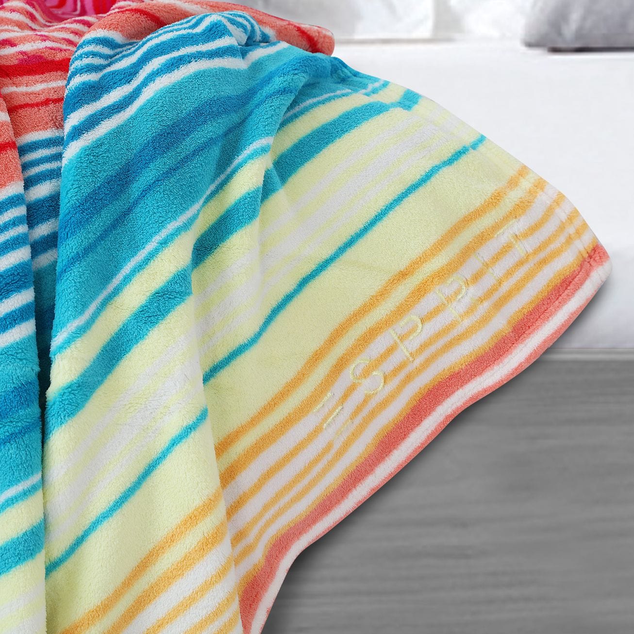 Esprit Blanket