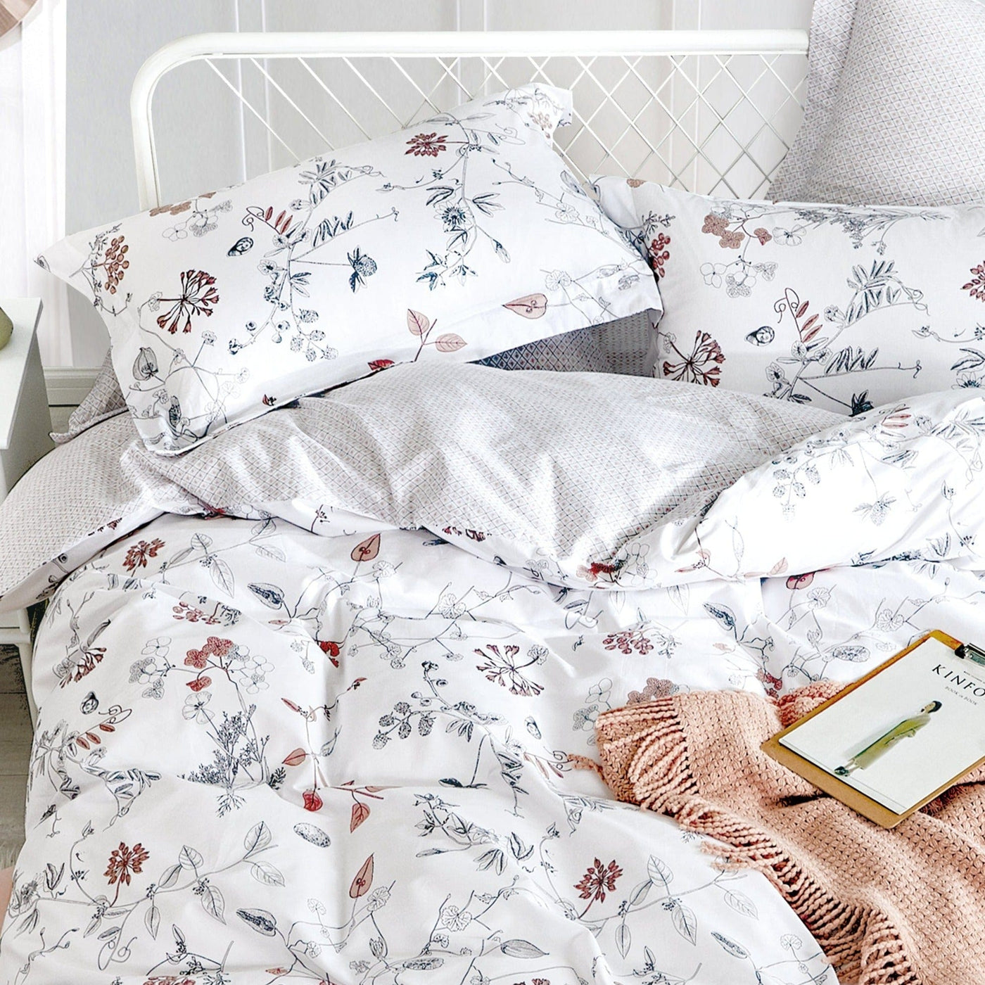 350 TC Super King Size Bedsheets 2.74mtr. x 2.74 mtr. & 2 Pillow Covers